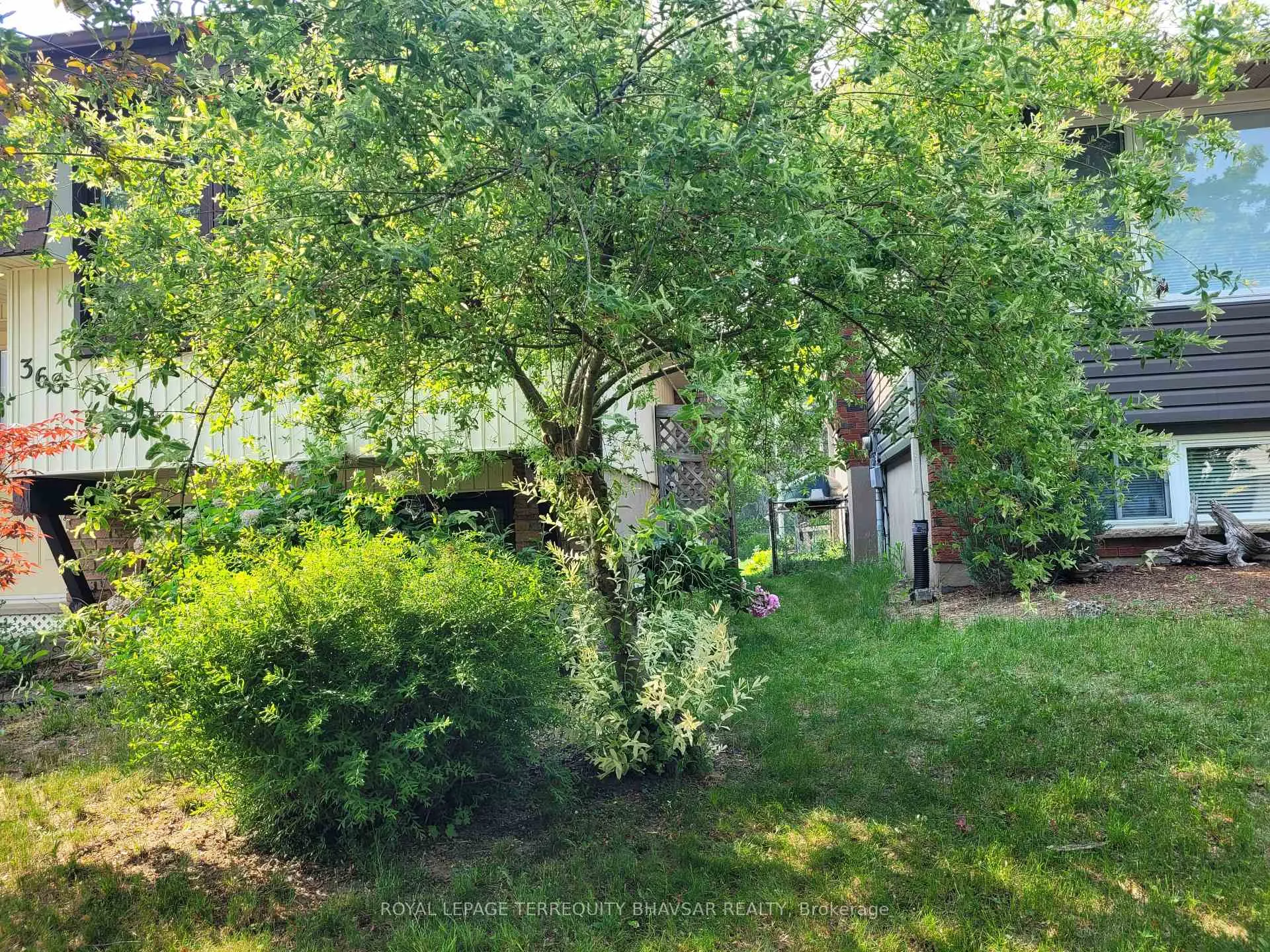 Photo 39 of 368 Lakeview Drive, Waterloo — HOMEH
