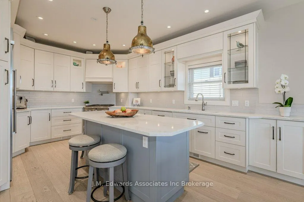 Photo 9 of 795 Beach Boulevard, Hamilton, Hamilton Beach — HOMEH