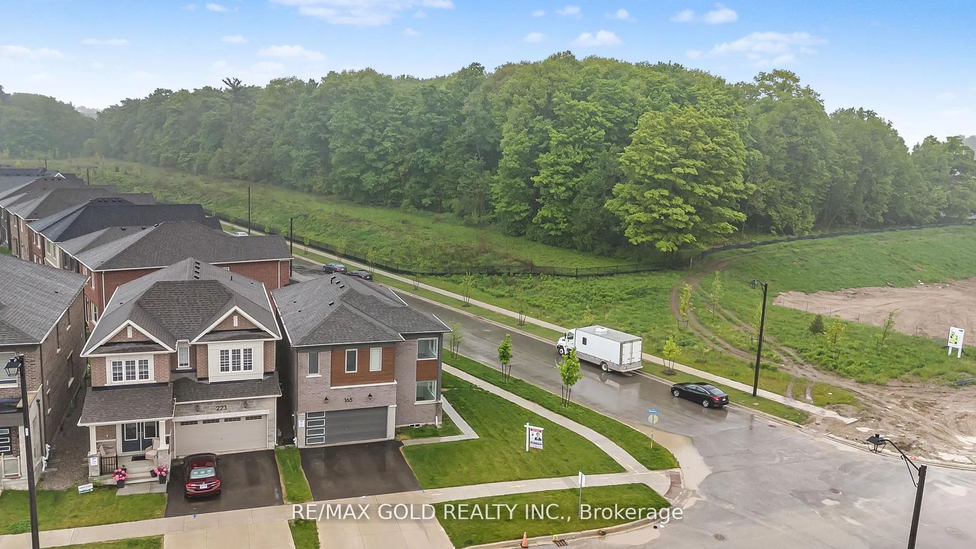 Photo 5 of 165 Forestwalk Street, Kitchener — HOMEH