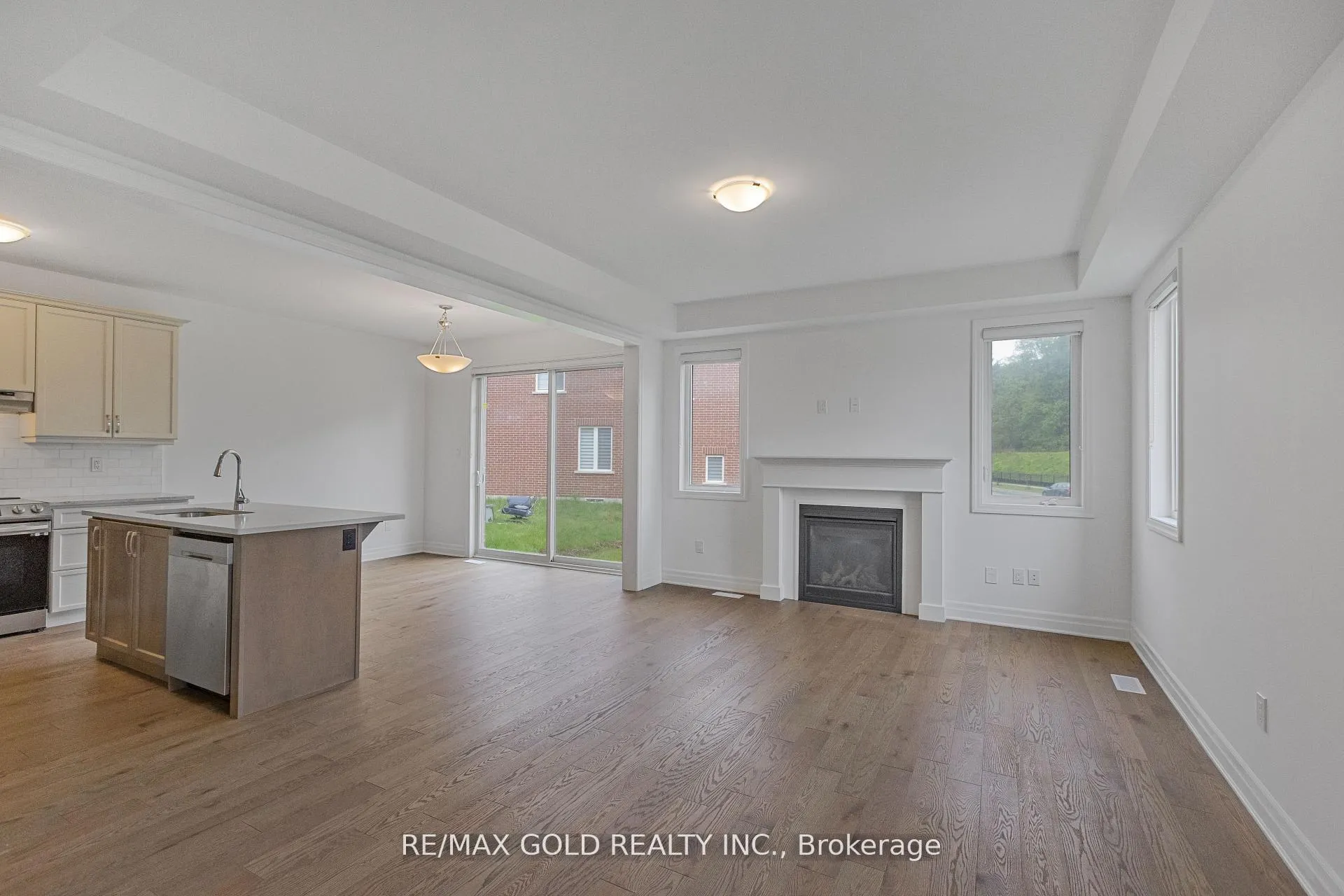 Photo 9 of 165 Forestwalk Street, Kitchener — HOMEH