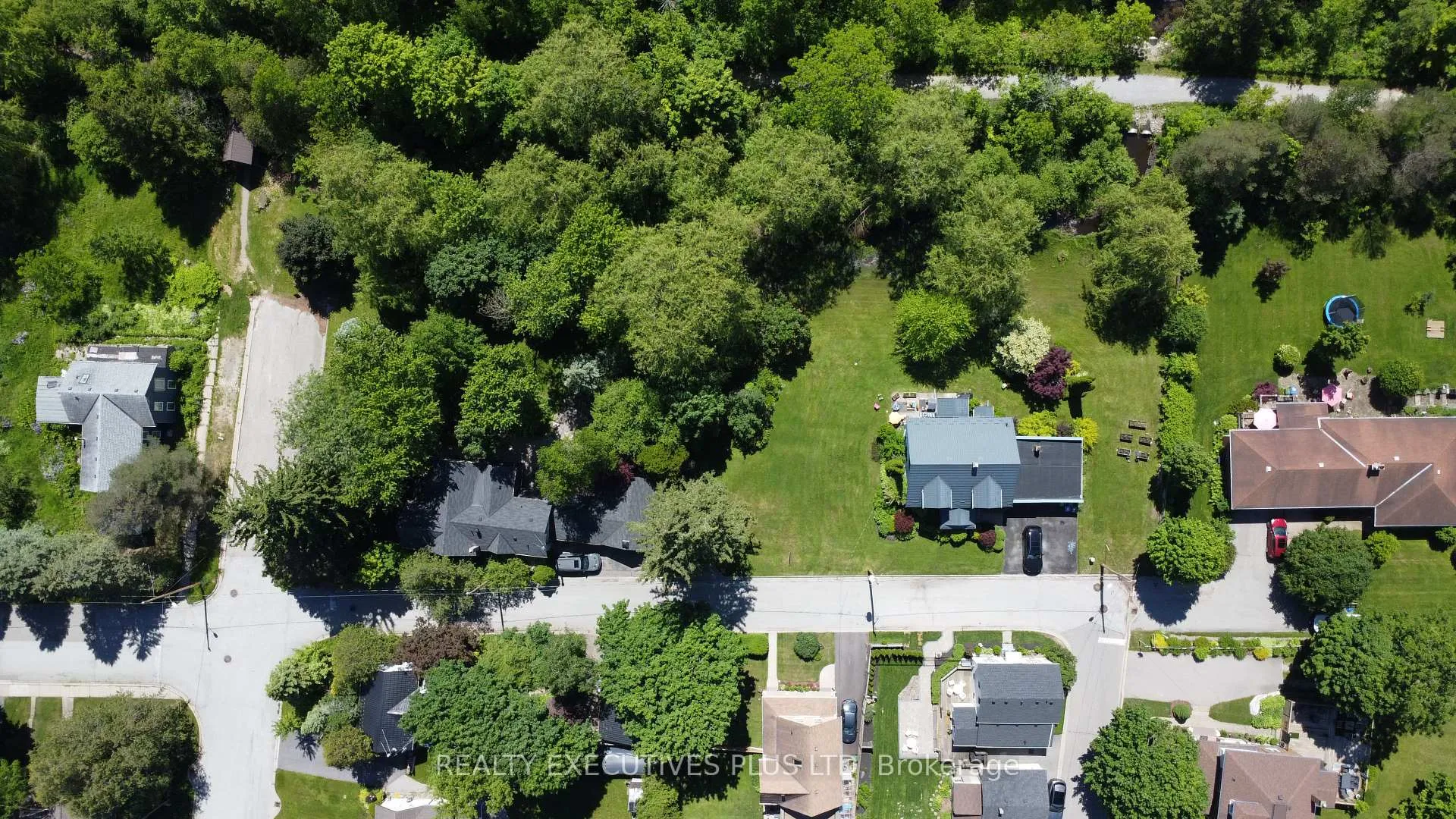 Photo 9 of 4 Cedar Street, Caledon, Caledon East — HOMEH