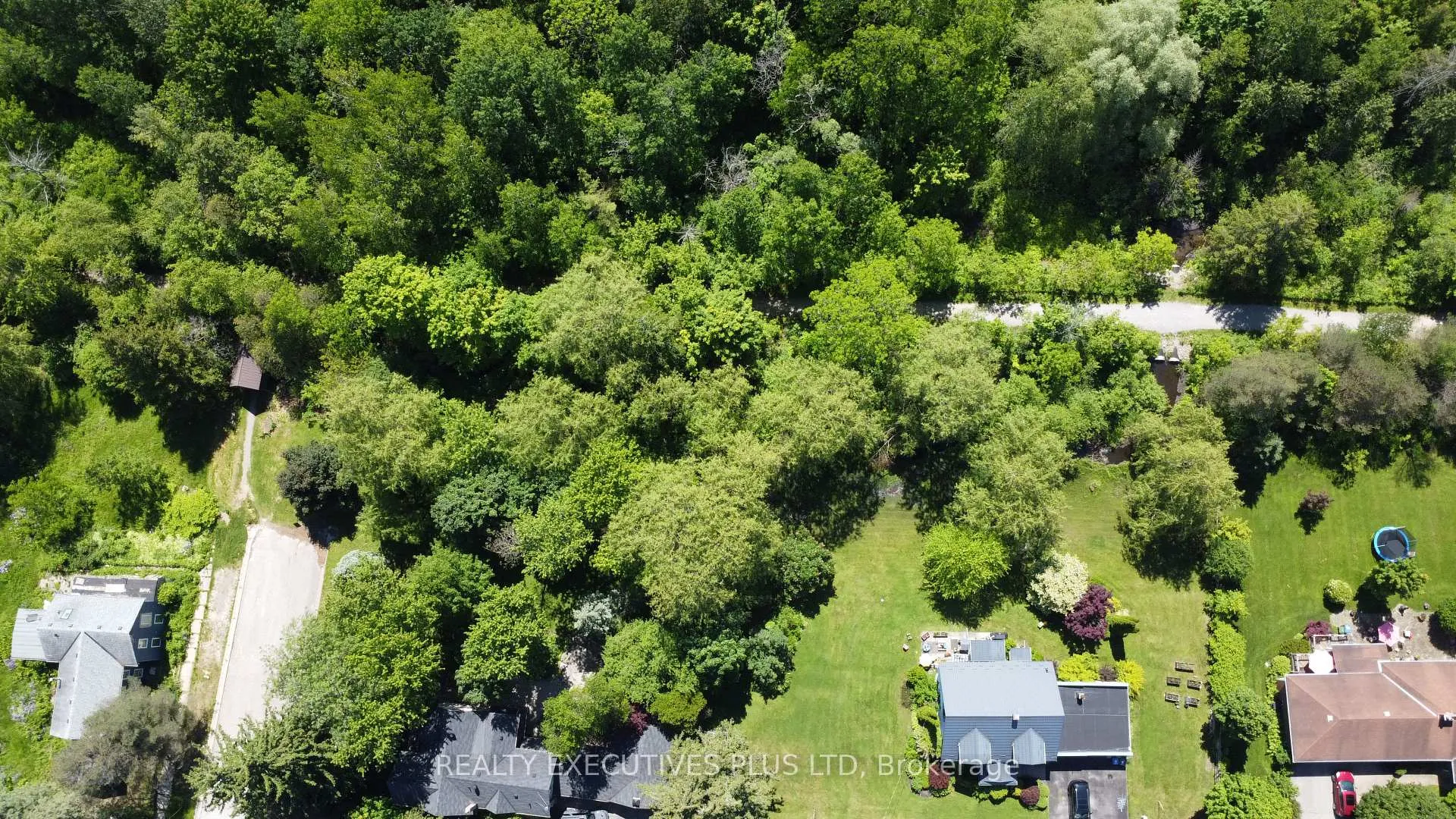 Photo 15 of 4 Cedar Street, Caledon, Caledon East — HOMEH