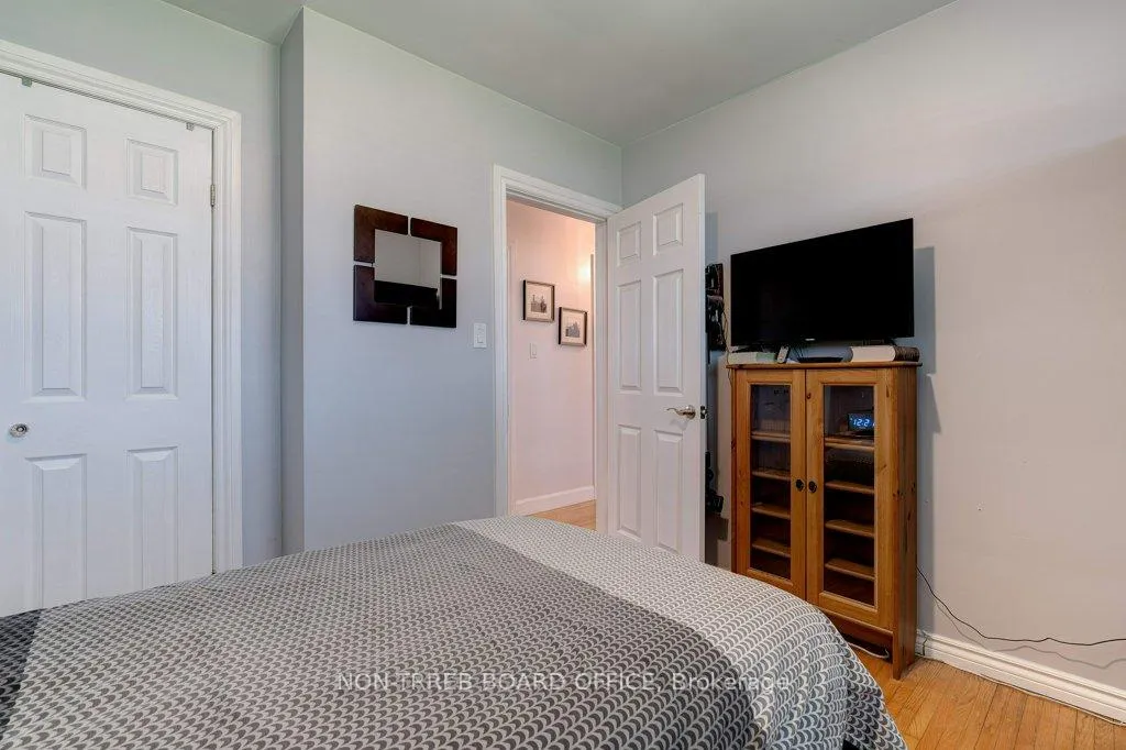 Photo 6 of 6399 Dickenson Road E, Hamilton, Rural Glanbrook — HOMEH