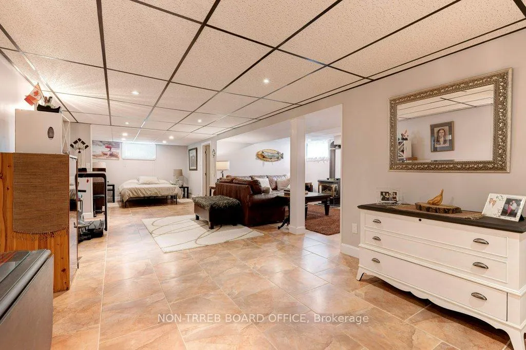 Photo 28 of 6399 Dickenson Road E, Hamilton, Rural Glanbrook — HOMEH