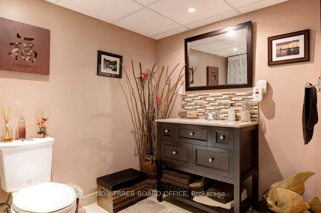 Photo 36 of 6399 Dickenson Road E, Hamilton, Rural Glanbrook — HOMEH