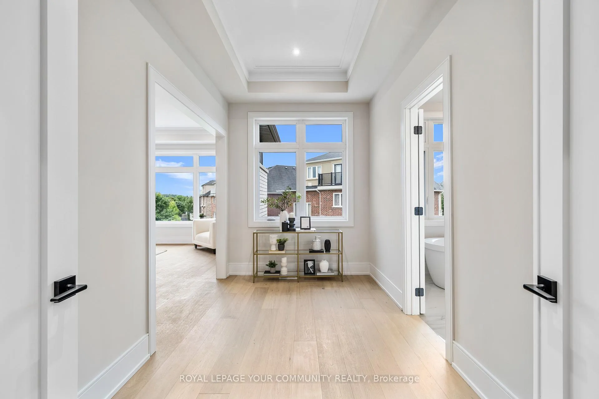 Photo 18 of 2 Bunn Court, Aurora, Bayview Northeast — HOMEH