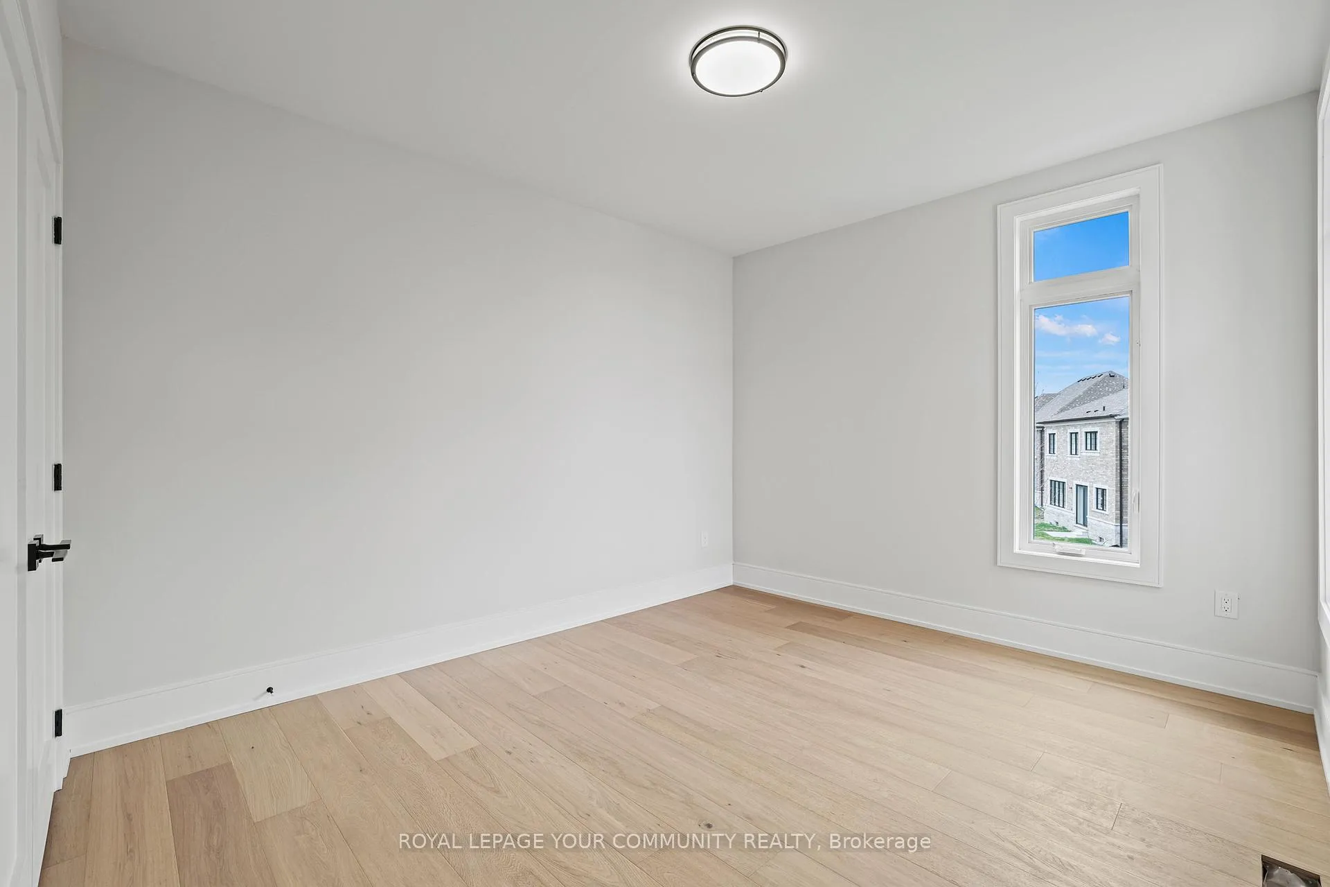 Photo 24 of 2 Bunn Court, Aurora, Bayview Northeast — HOMEH