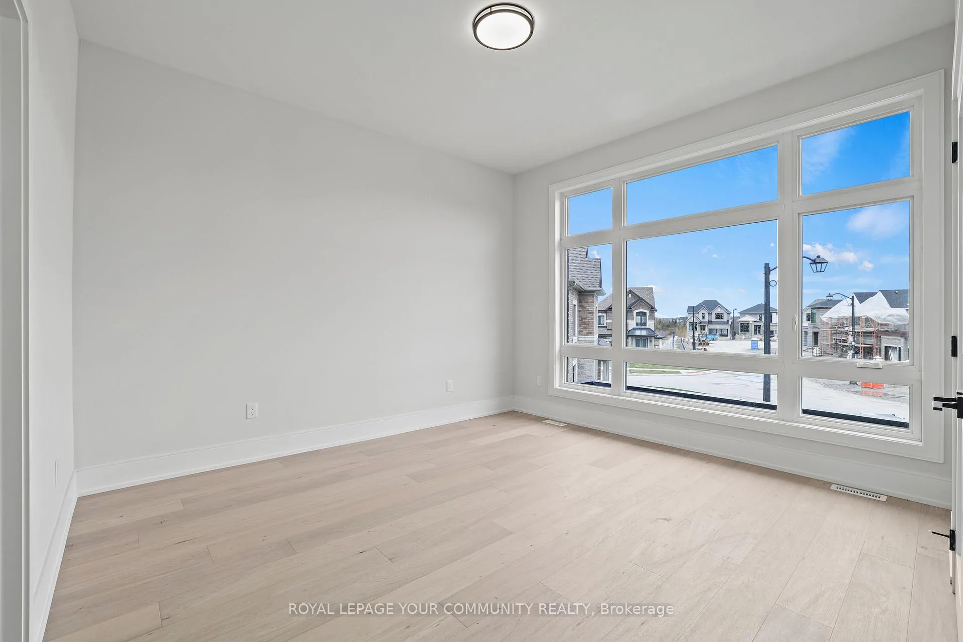 Photo 27 of 2 Bunn Court, Aurora, Bayview Northeast — HOMEH
