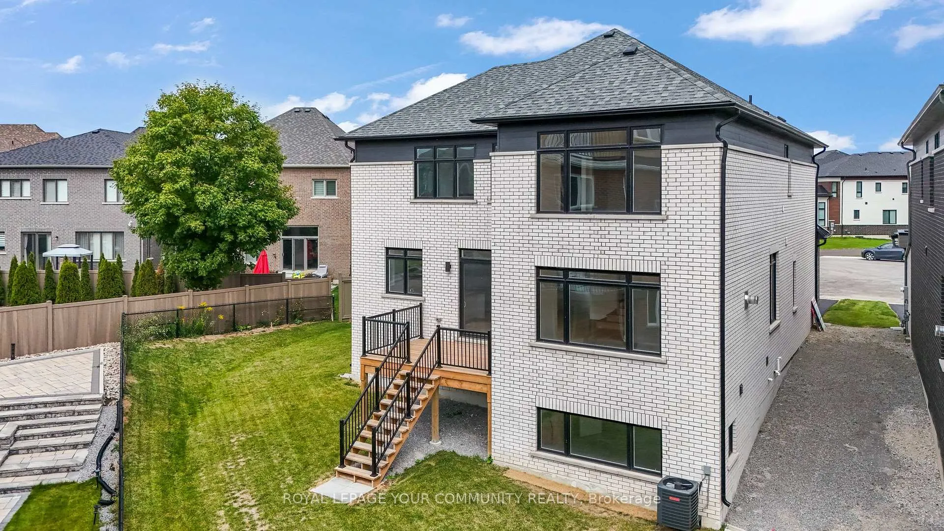 Photo 33 of 2 Bunn Court, Aurora, Bayview Northeast — HOMEH