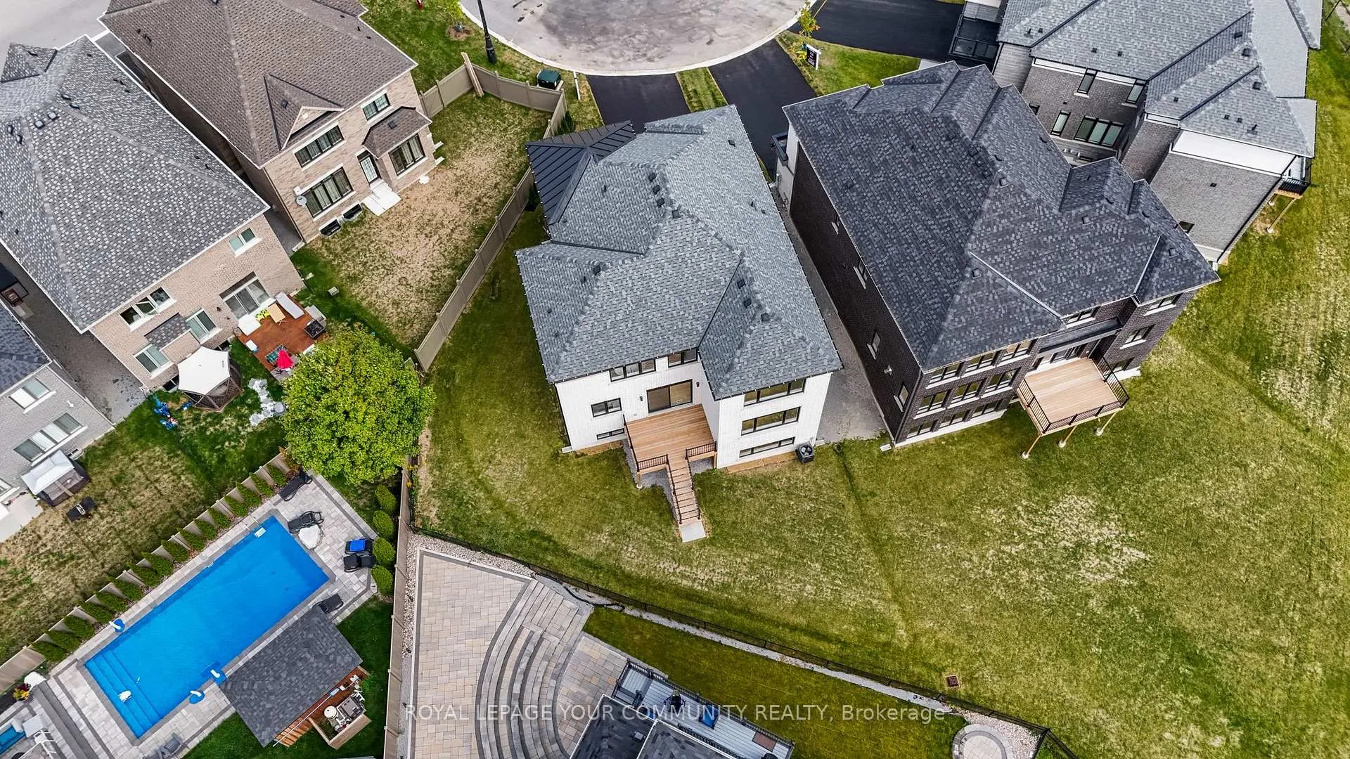 Photo 34 of 2 Bunn Court, Aurora, Bayview Northeast — HOMEH