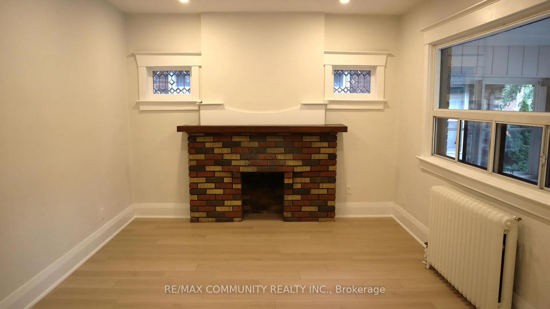 Photo 3 of Unit Main Fl, 731 Coxwell Avenue, Toronto, Danforth — HOMEH