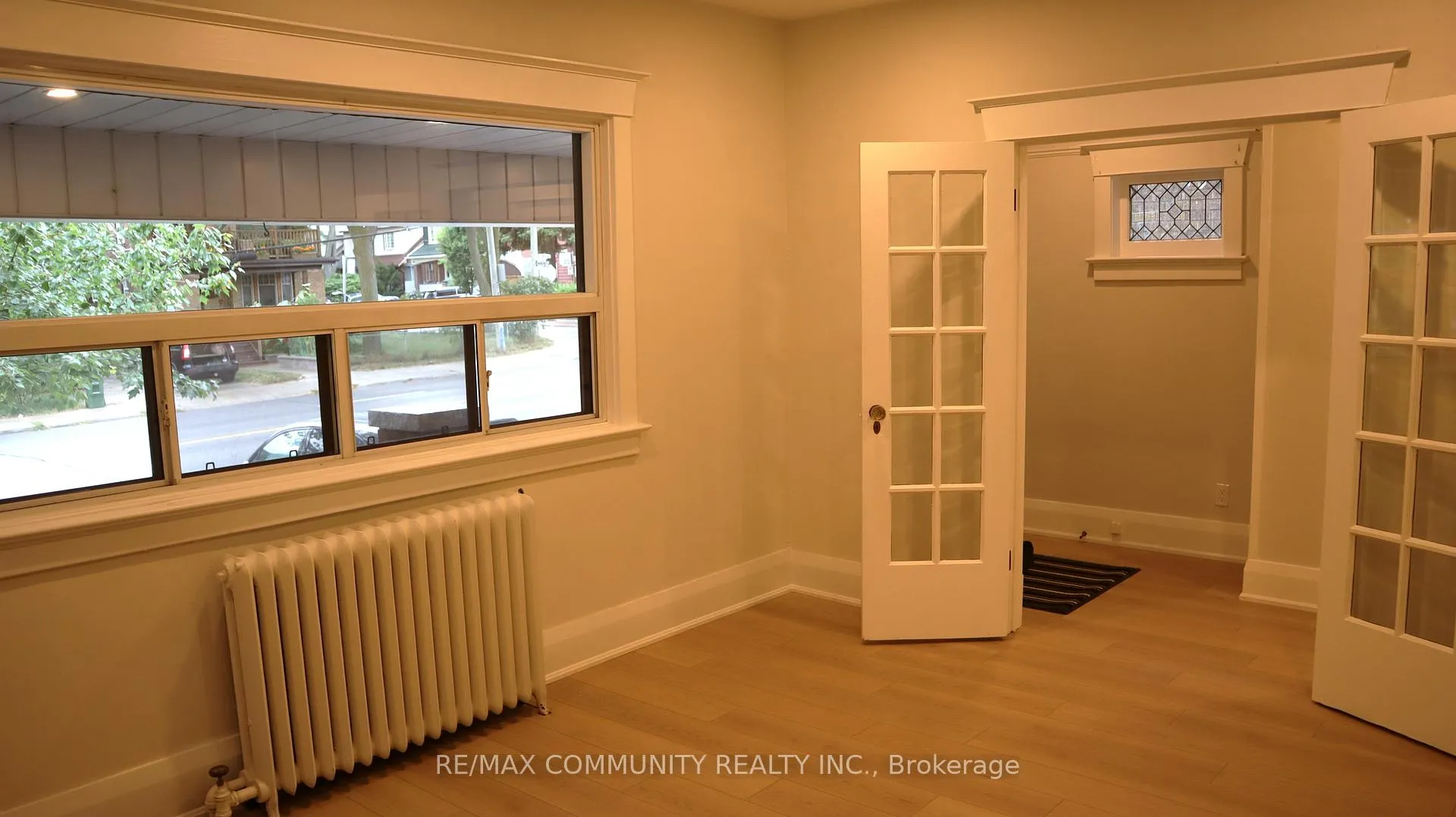 Photo 4 of Unit Main Fl, 731 Coxwell Avenue, Toronto, Danforth — HOMEH