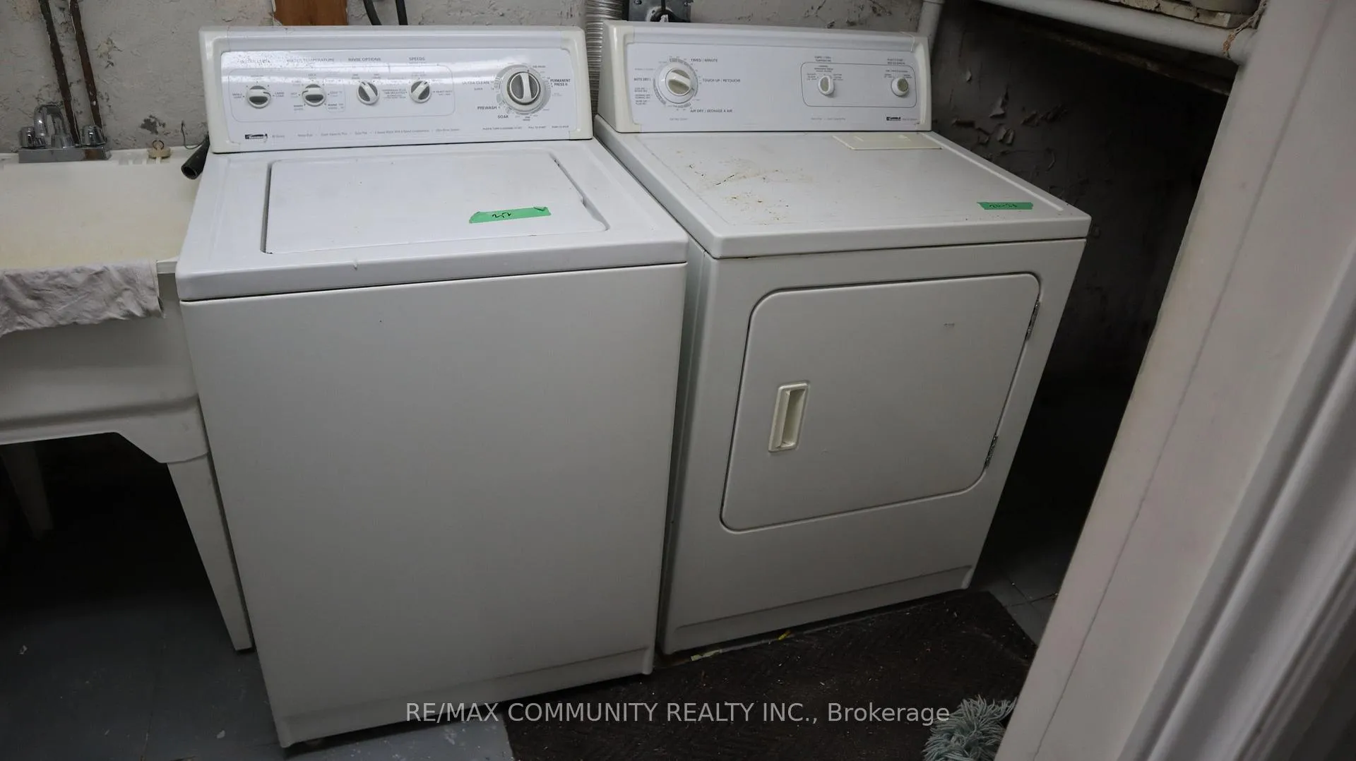 Photo 17 of Unit Main Fl, 731 Coxwell Avenue, Toronto, Danforth — HOMEH