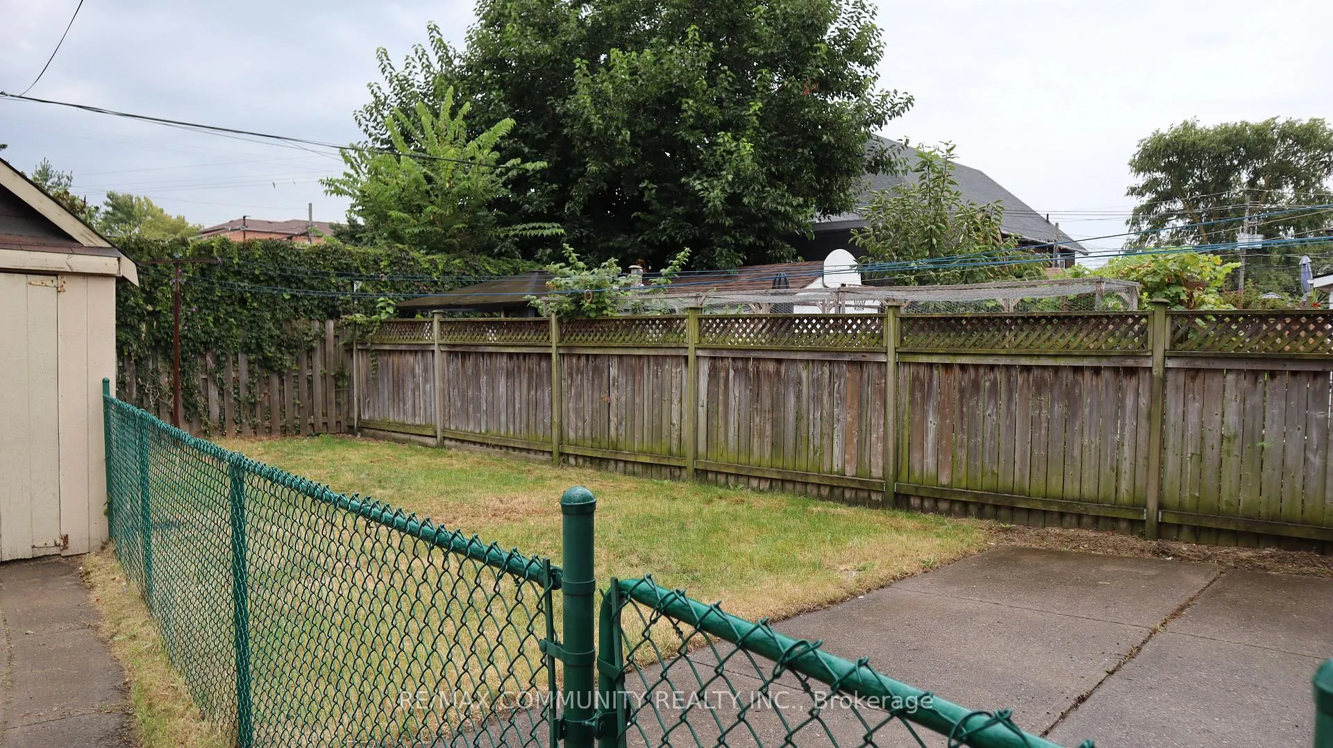 Photo 18 of Unit Main Fl, 731 Coxwell Avenue, Toronto, Danforth — HOMEH