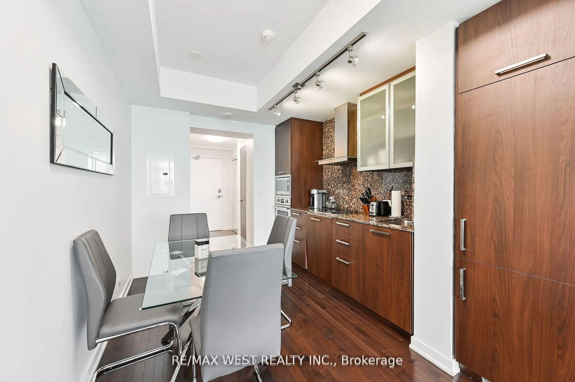Photo 8 of Unit 4707, 14 York Street, Toronto, Waterfront Communities — HOMEH