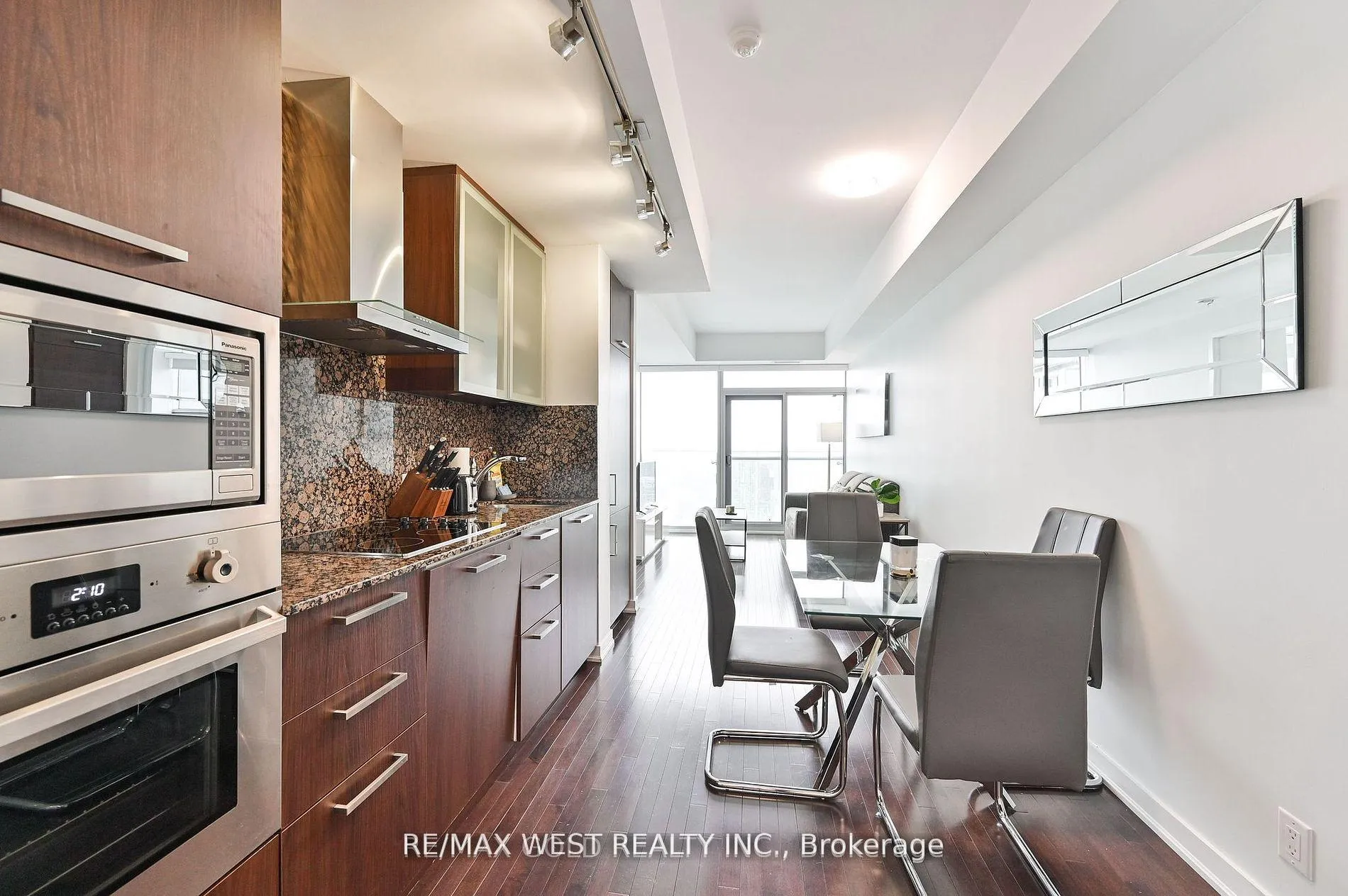 Photo 10 of Unit 4707, 14 York Street, Toronto, Waterfront Communities — HOMEH