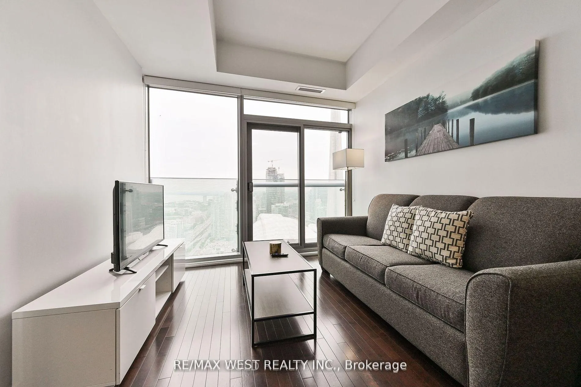 Photo 13 of Unit 4707, 14 York Street, Toronto, Waterfront Communities — HOMEH