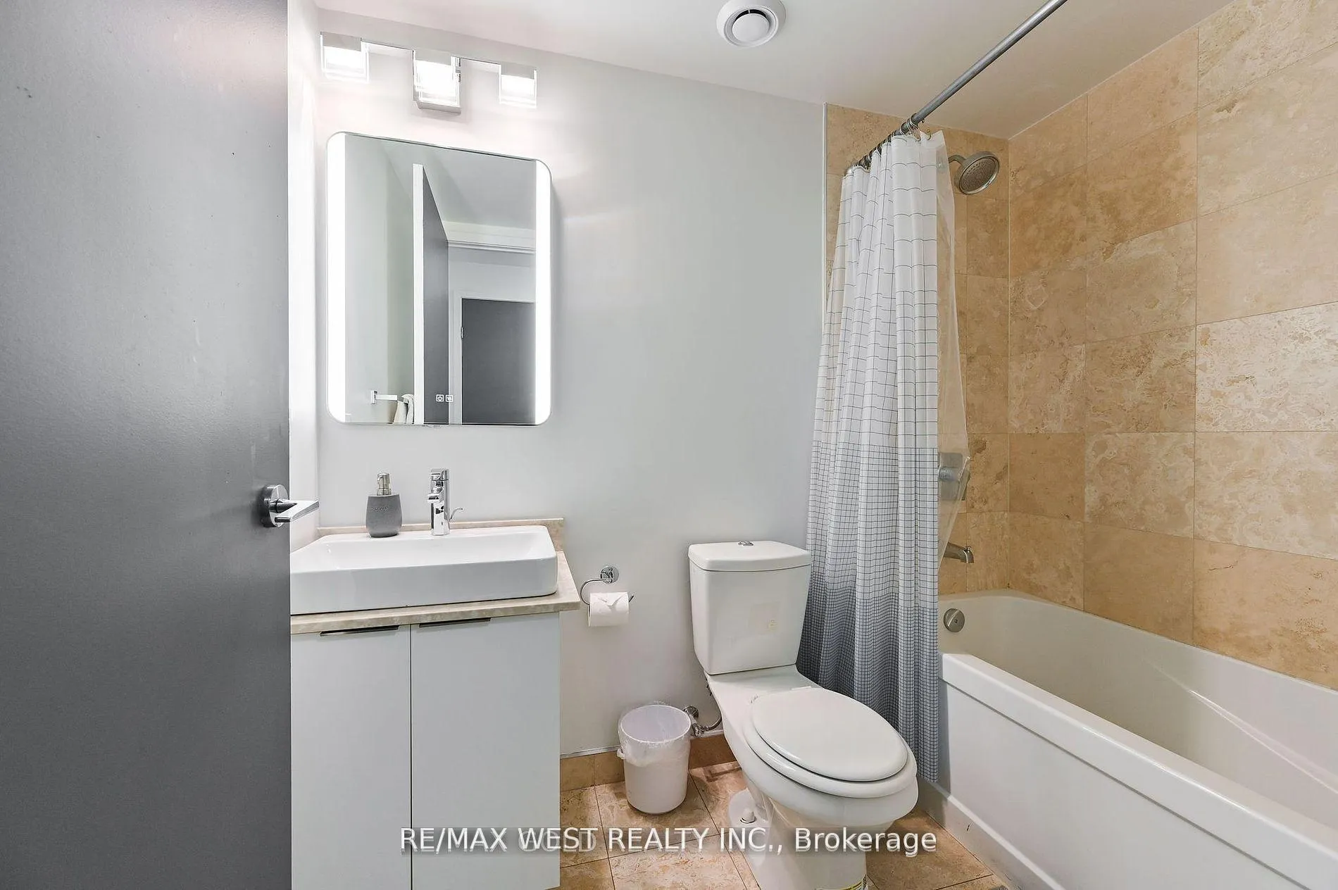 Photo 17 of Unit 4707, 14 York Street, Toronto, Waterfront Communities — HOMEH