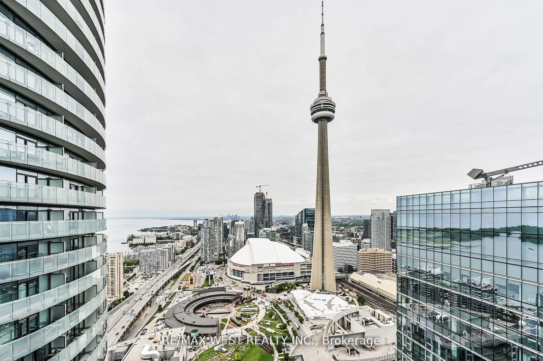 Photo 19 of Unit 4707, 14 York Street, Toronto, Waterfront Communities — HOMEH