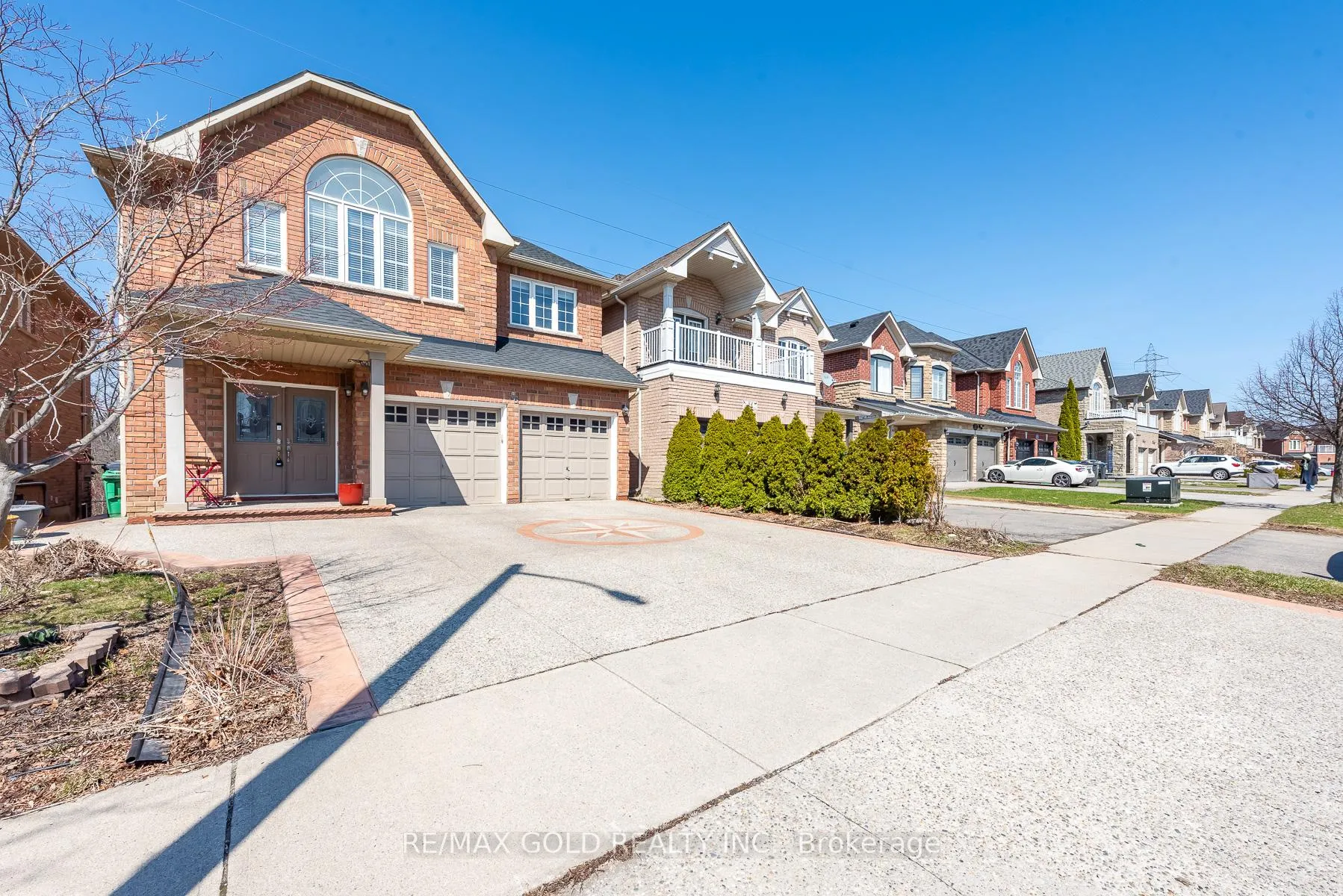 Photo 2 of 36 Tatra Crescent, Brampton, Bram West — HOMEH