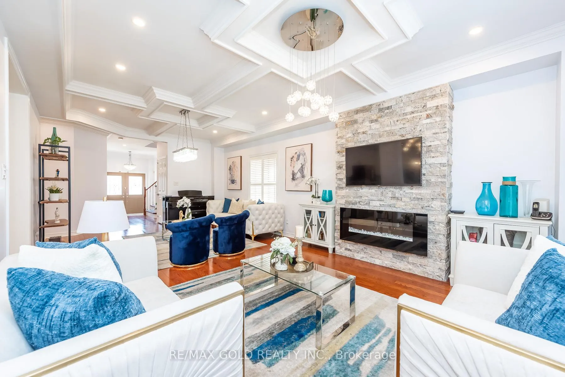Photo 8 of 36 Tatra Crescent, Brampton, Bram West — HOMEH