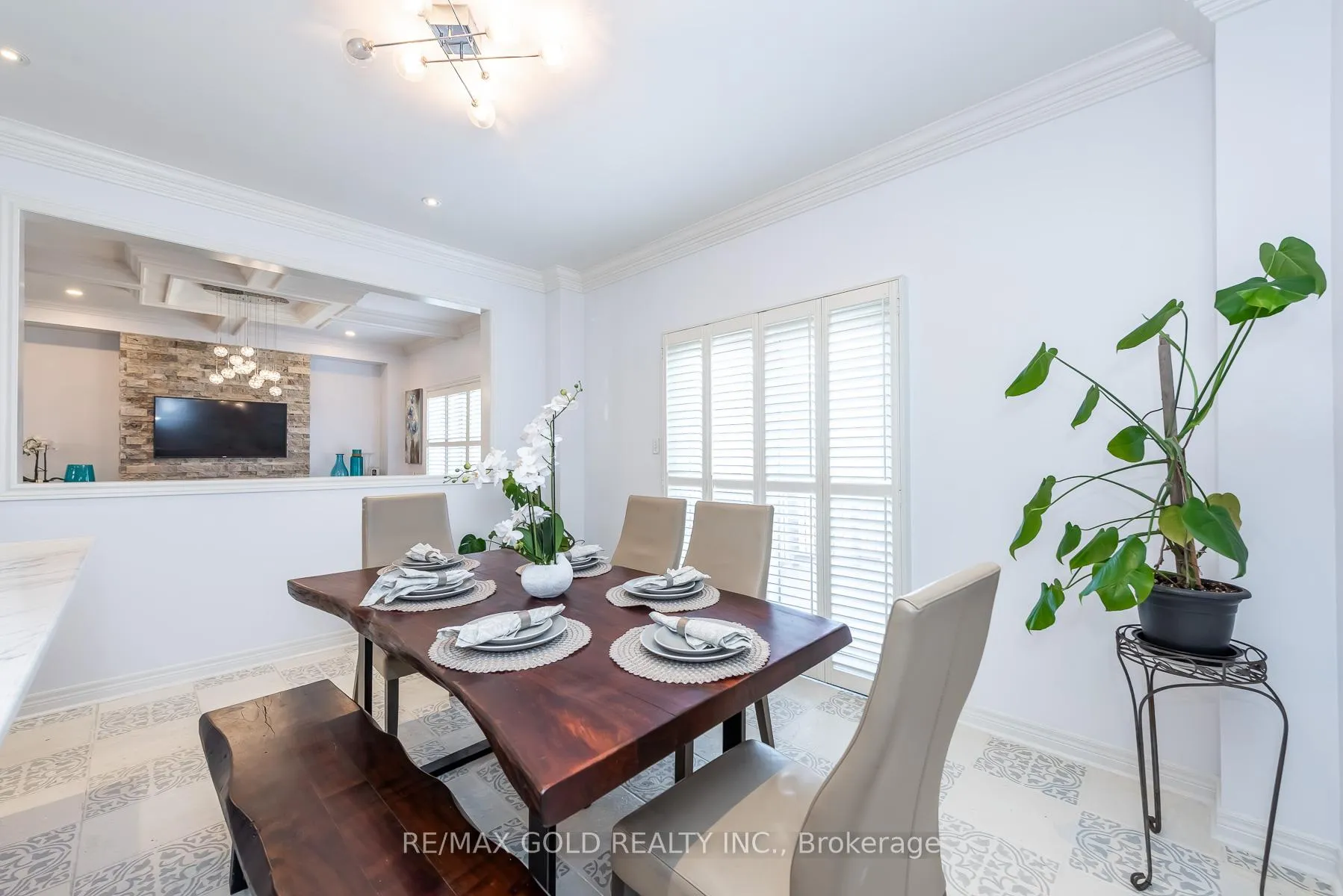 Photo 14 of 36 Tatra Crescent, Brampton, Bram West — HOMEH