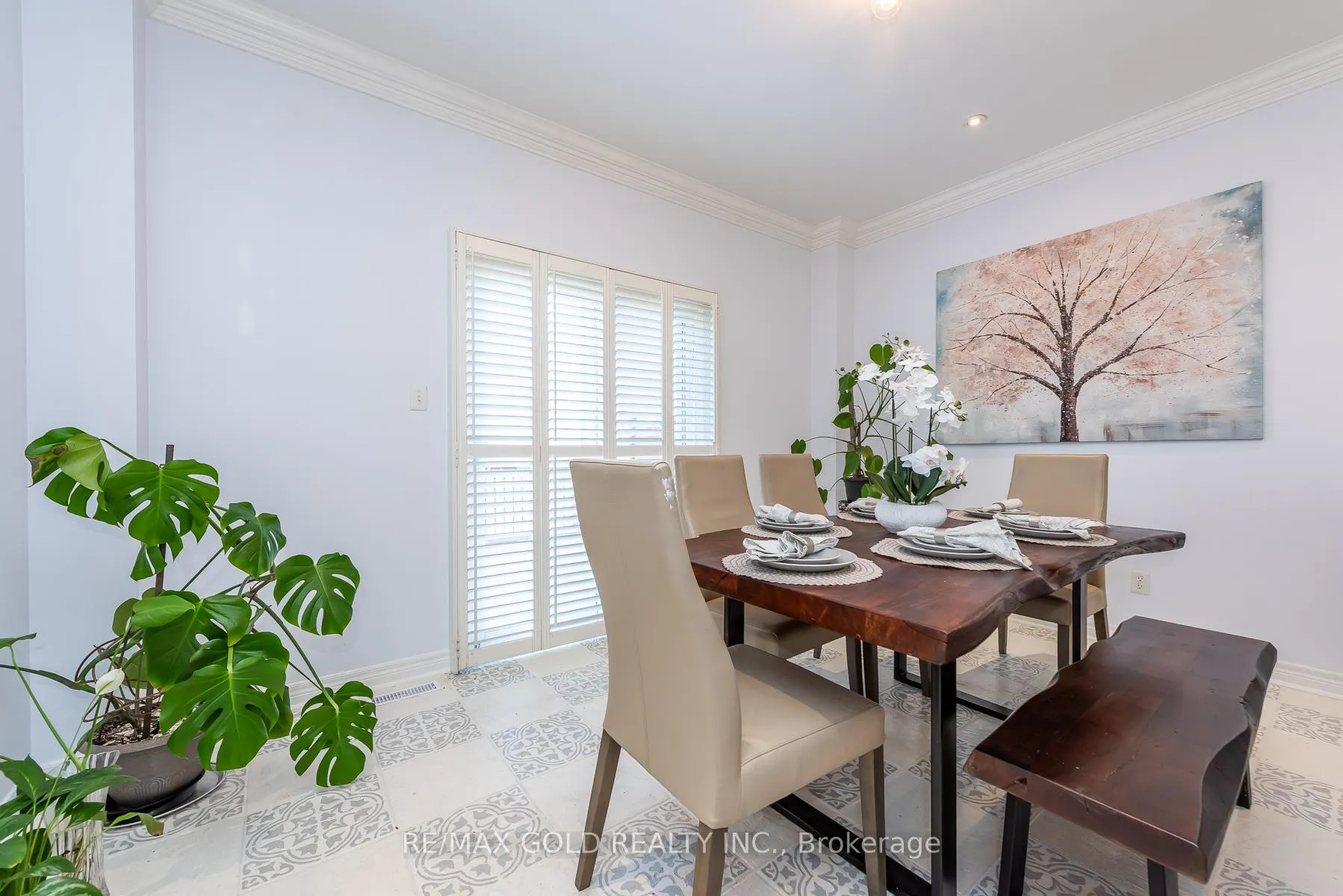 Photo 15 of 36 Tatra Crescent, Brampton, Bram West — HOMEH