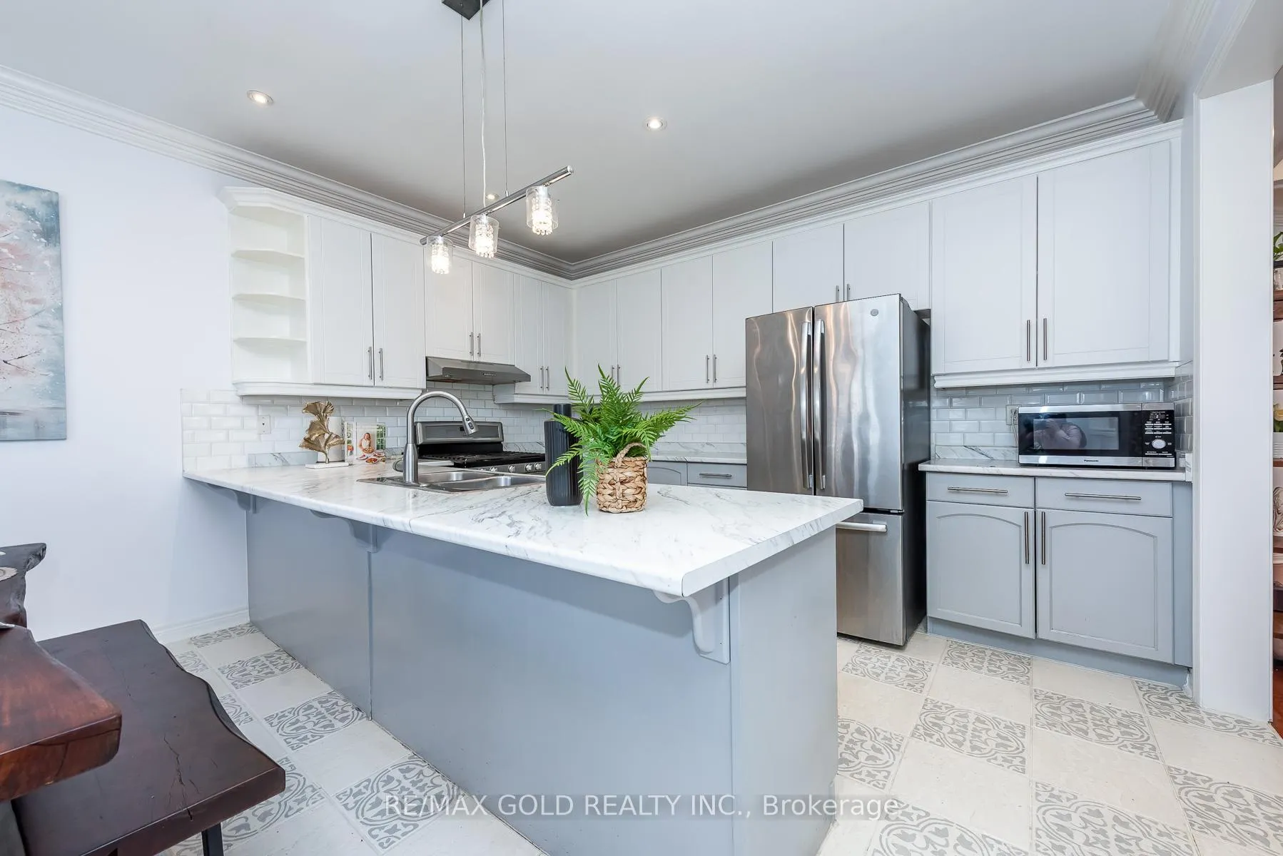 Photo 19 of 36 Tatra Crescent, Brampton, Bram West — HOMEH