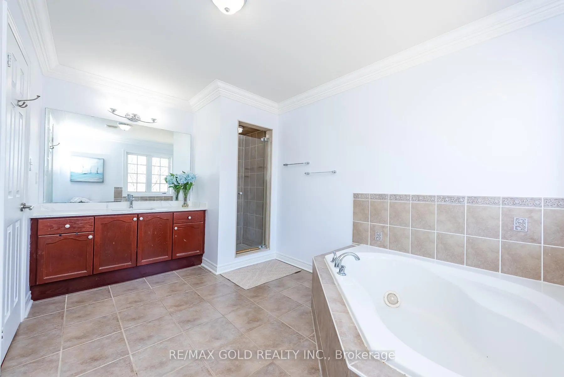 Photo 24 of 36 Tatra Crescent, Brampton, Bram West — HOMEH