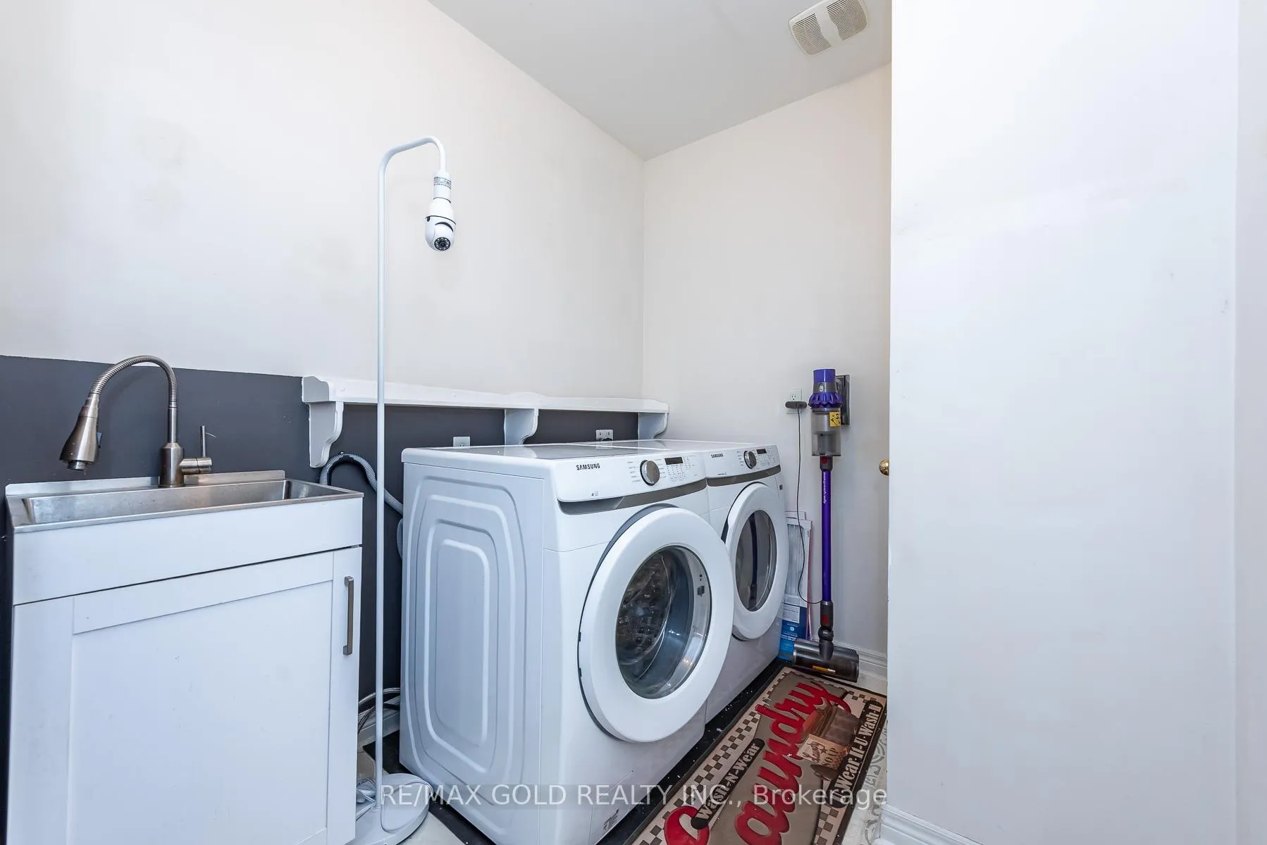 Photo 34 of 36 Tatra Crescent, Brampton, Bram West — HOMEH