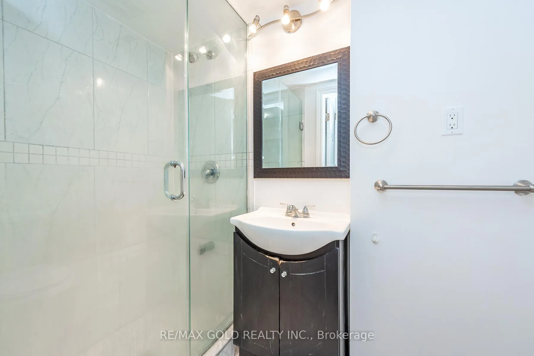 Photo 40 of 36 Tatra Crescent, Brampton, Bram West — HOMEH