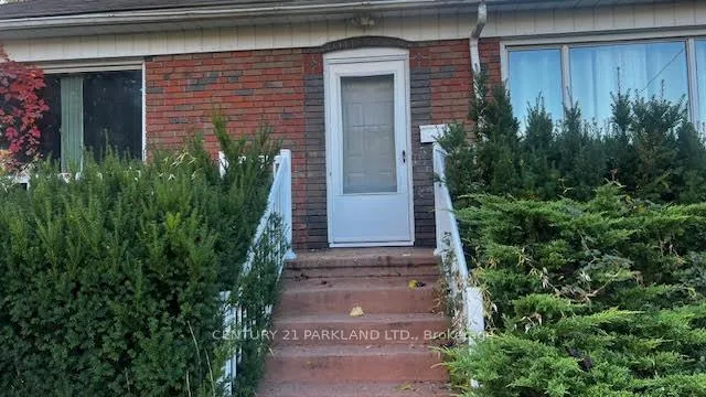 Photo 5 of 8 Kingsmere Crescent, Scarborough, Scarborough Village — HOMEH