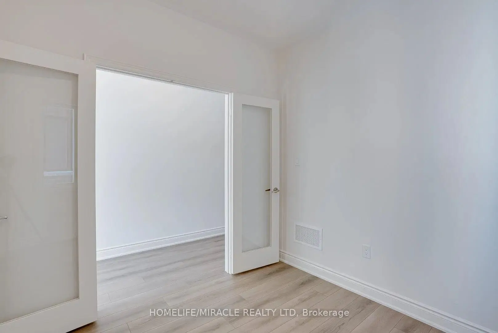 Photo 6 of 2172 Cayenne Street, Oshawa, Kedron — HOMEH