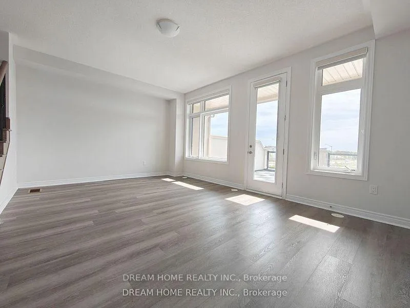 Photo 9 of 64 Johann Drive, Markham, Middlefield — HOMEH