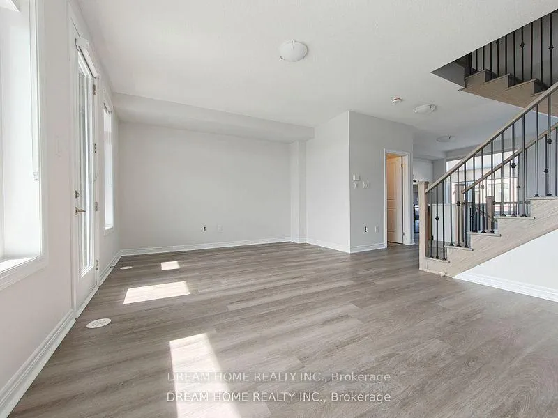Photo 11 of 64 Johann Drive, Markham, Middlefield — HOMEH