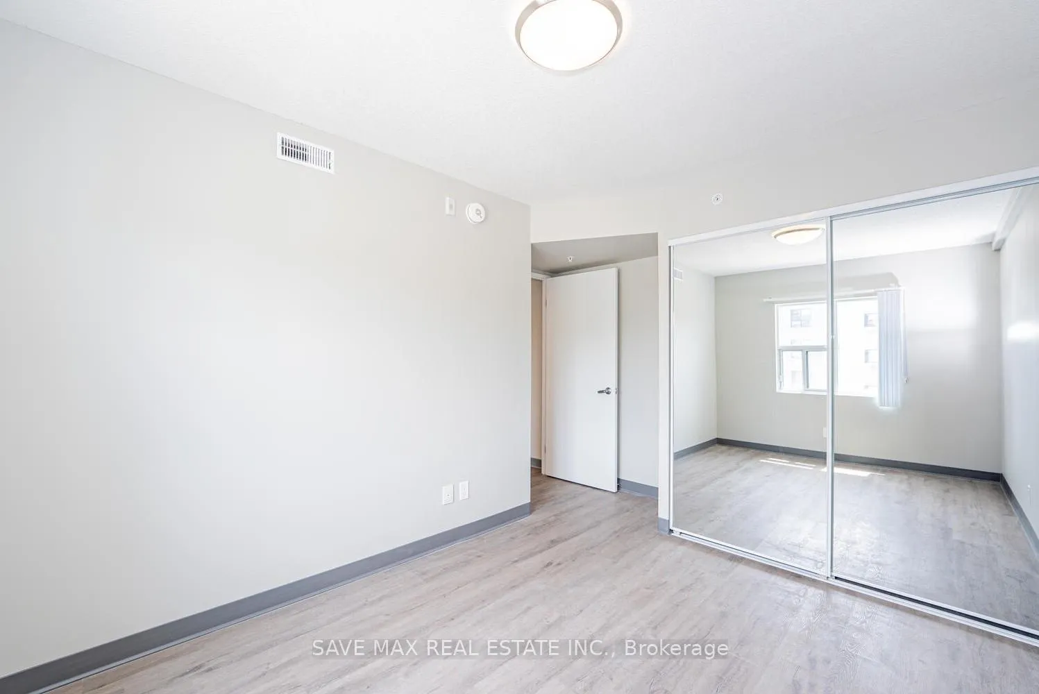 Photo 13 of Unit 610, 595 Strasburg Road, Kitchener — HOMEH
