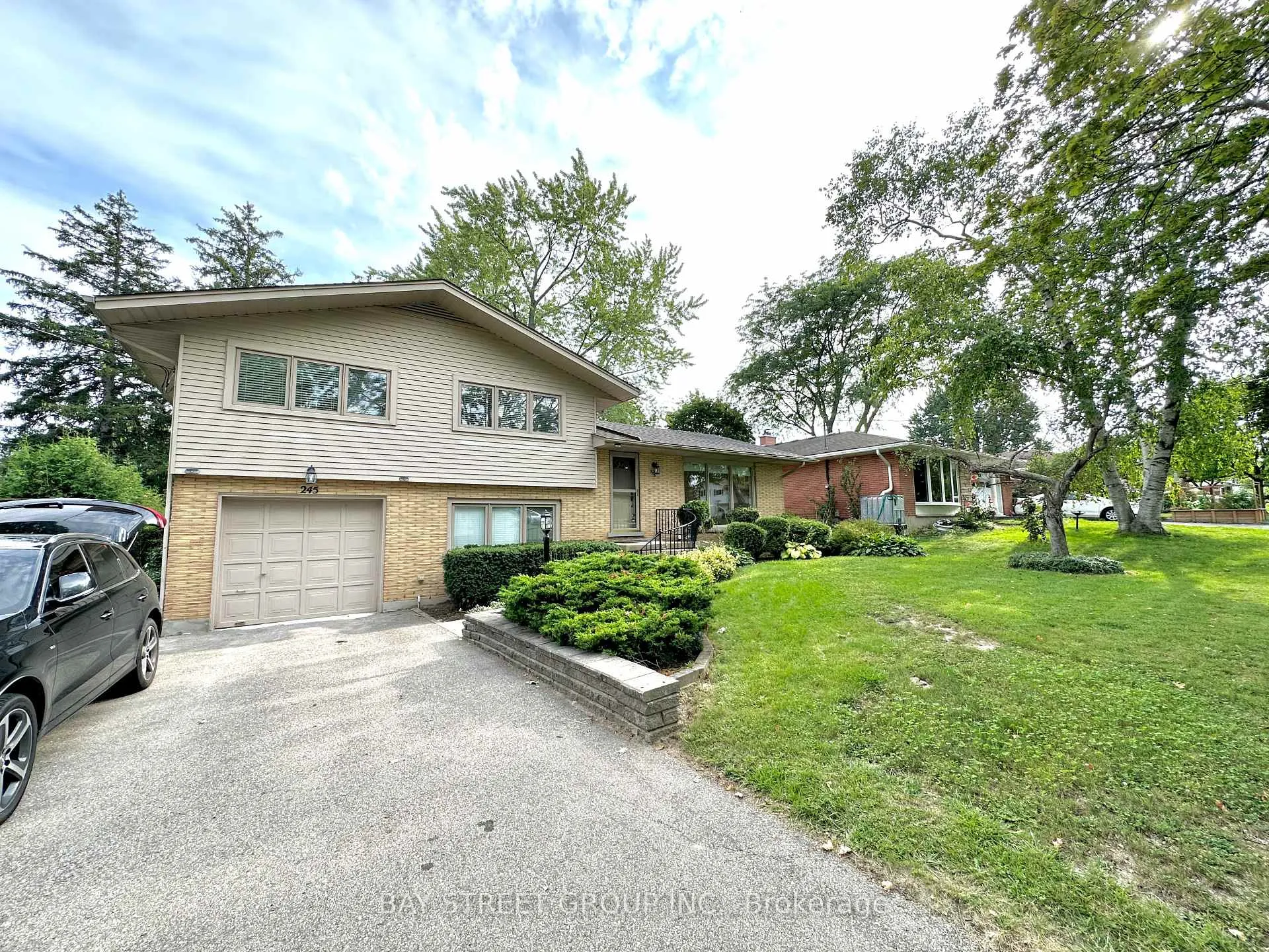 Photo 1 of Unit Upper, 245 Forest Hill Drive, Kitchener — HOMEH