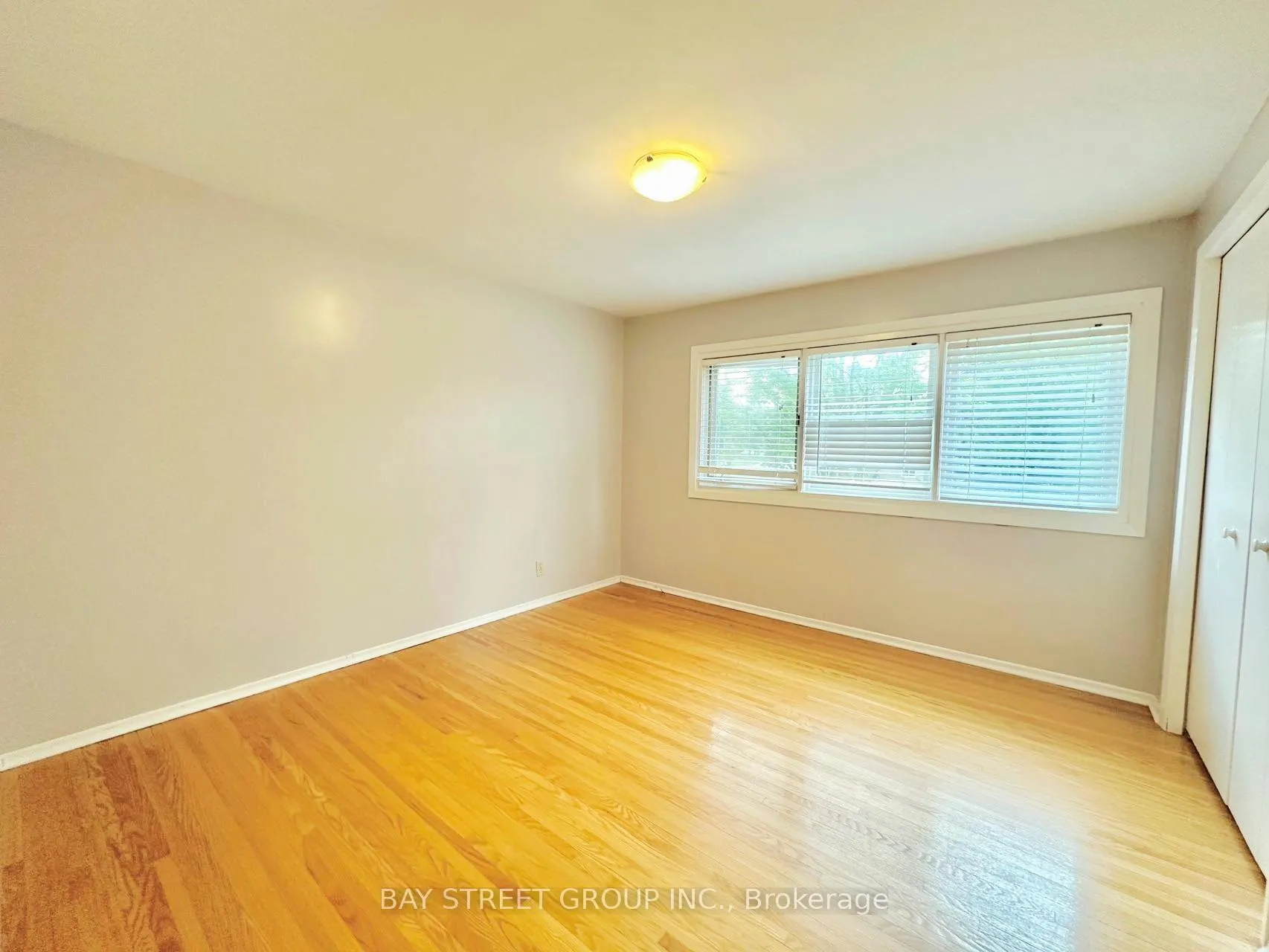 Photo 7 of Unit Upper, 245 Forest Hill Drive, Kitchener — HOMEH