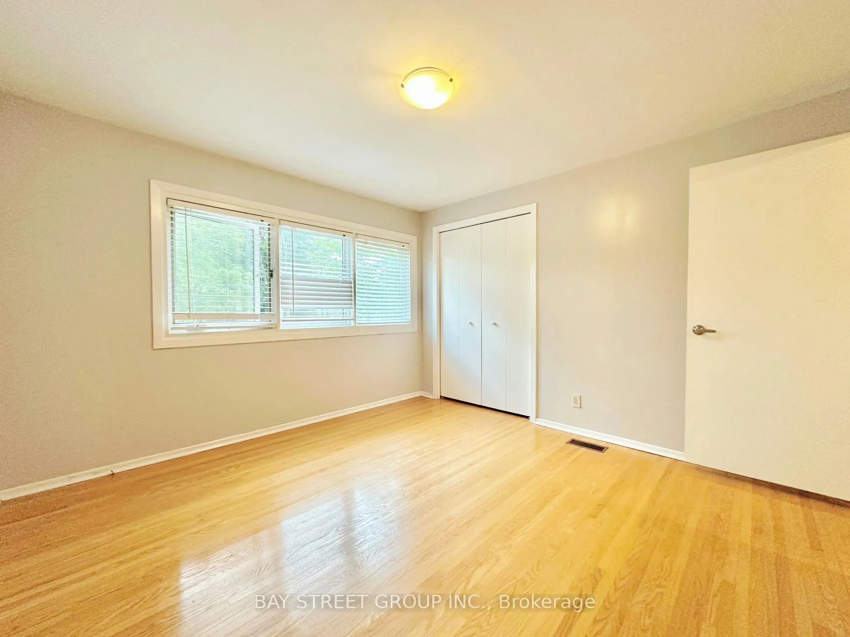 Photo 8 of Unit Upper, 245 Forest Hill Drive, Kitchener — HOMEH