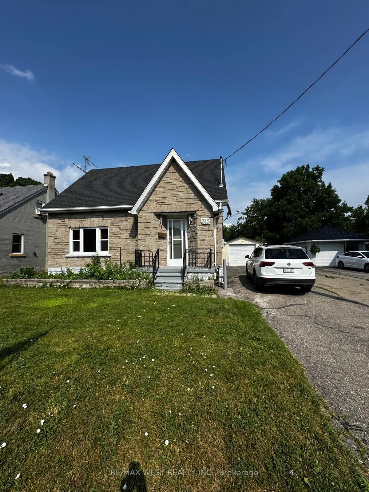 Photo 1 of 315 Ottawa Street S, Kitchener, Mill Courtland Woodside Park — HOMEH