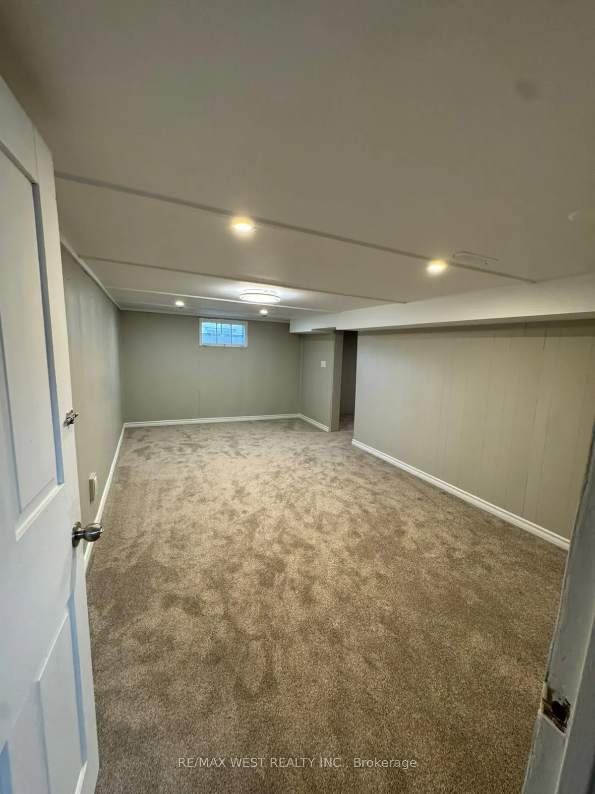 Photo 17 of 315 Ottawa Street S, Kitchener, Mill Courtland Woodside Park — HOMEH