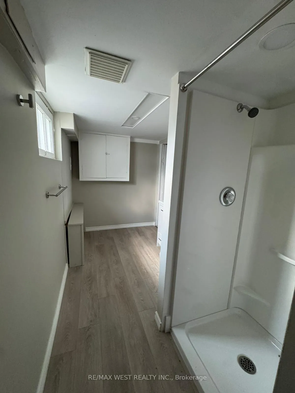 Photo 18 of 315 Ottawa Street S, Kitchener, Mill Courtland Woodside Park — HOMEH
