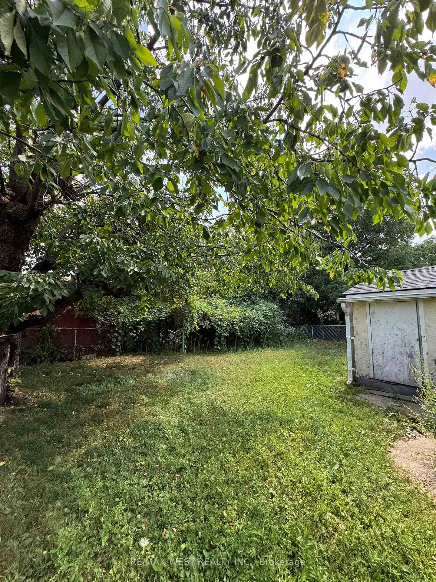 Photo 27 of 315 Ottawa Street S, Kitchener, Mill Courtland Woodside Park — HOMEH