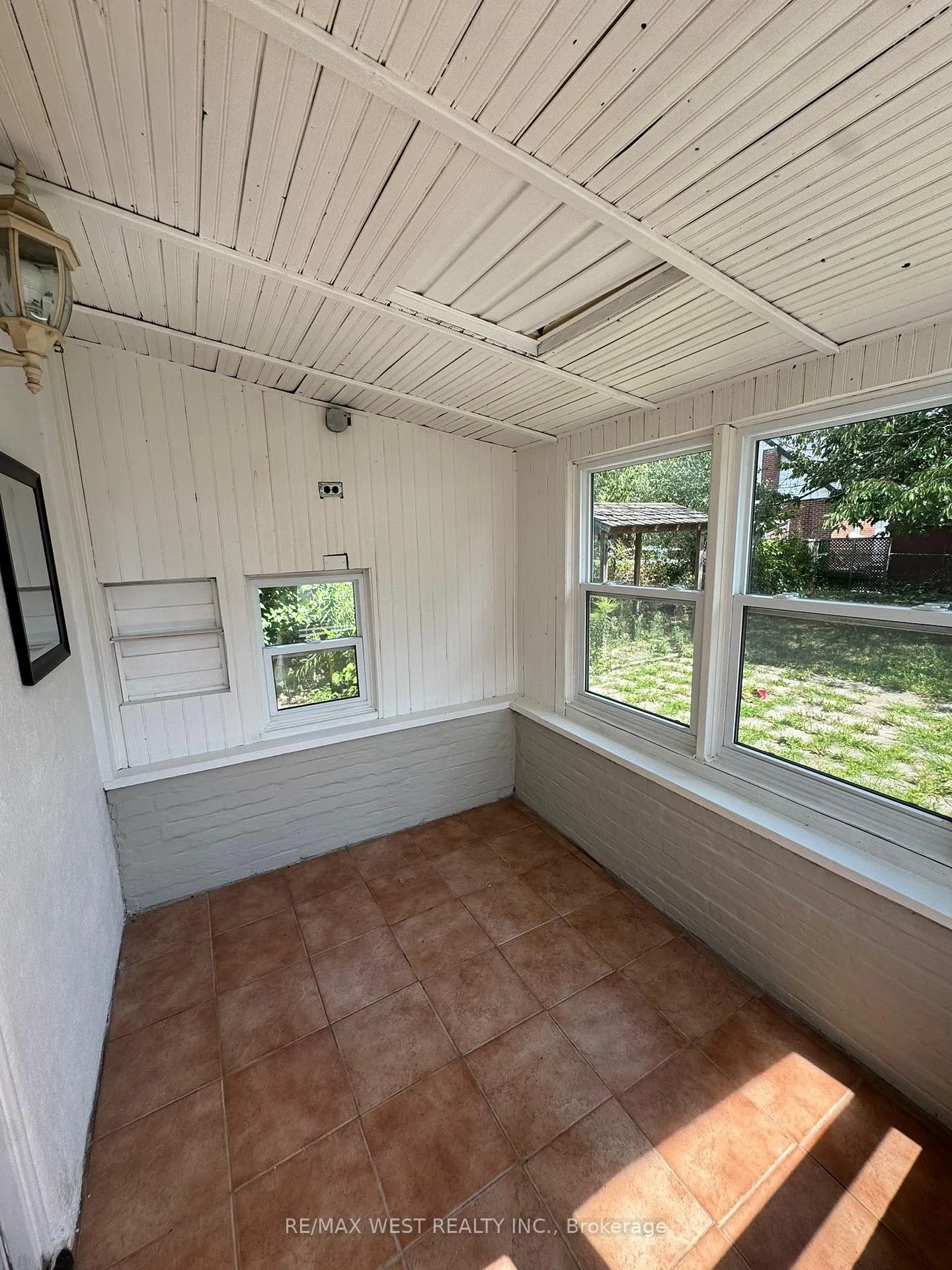 Photo 29 of 315 Ottawa Street S, Kitchener, Mill Courtland Woodside Park — HOMEH