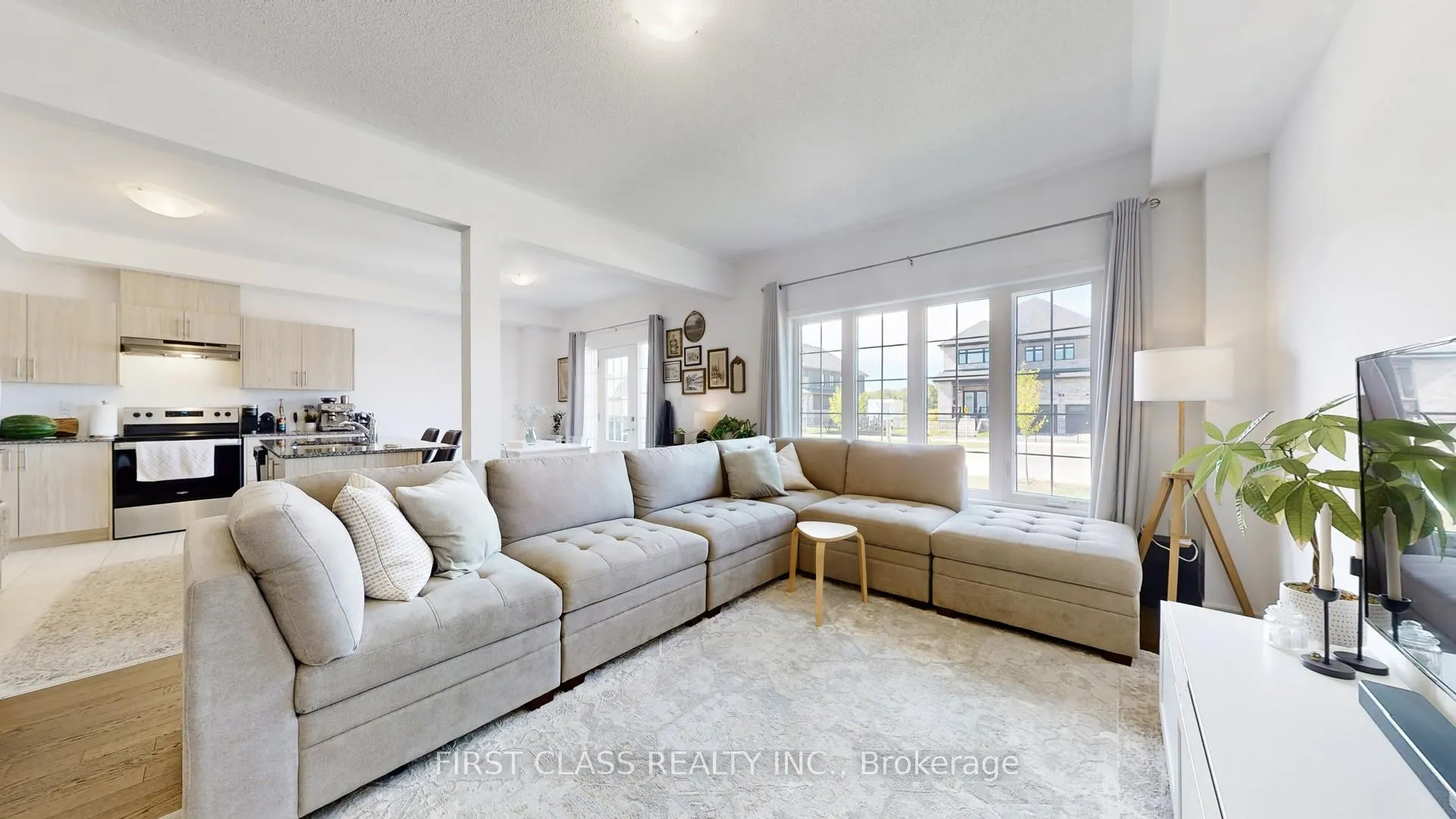 Photo 11 of 5 Harvest Crescent, Barrie, Rural Barrie Southeast — HOMEH