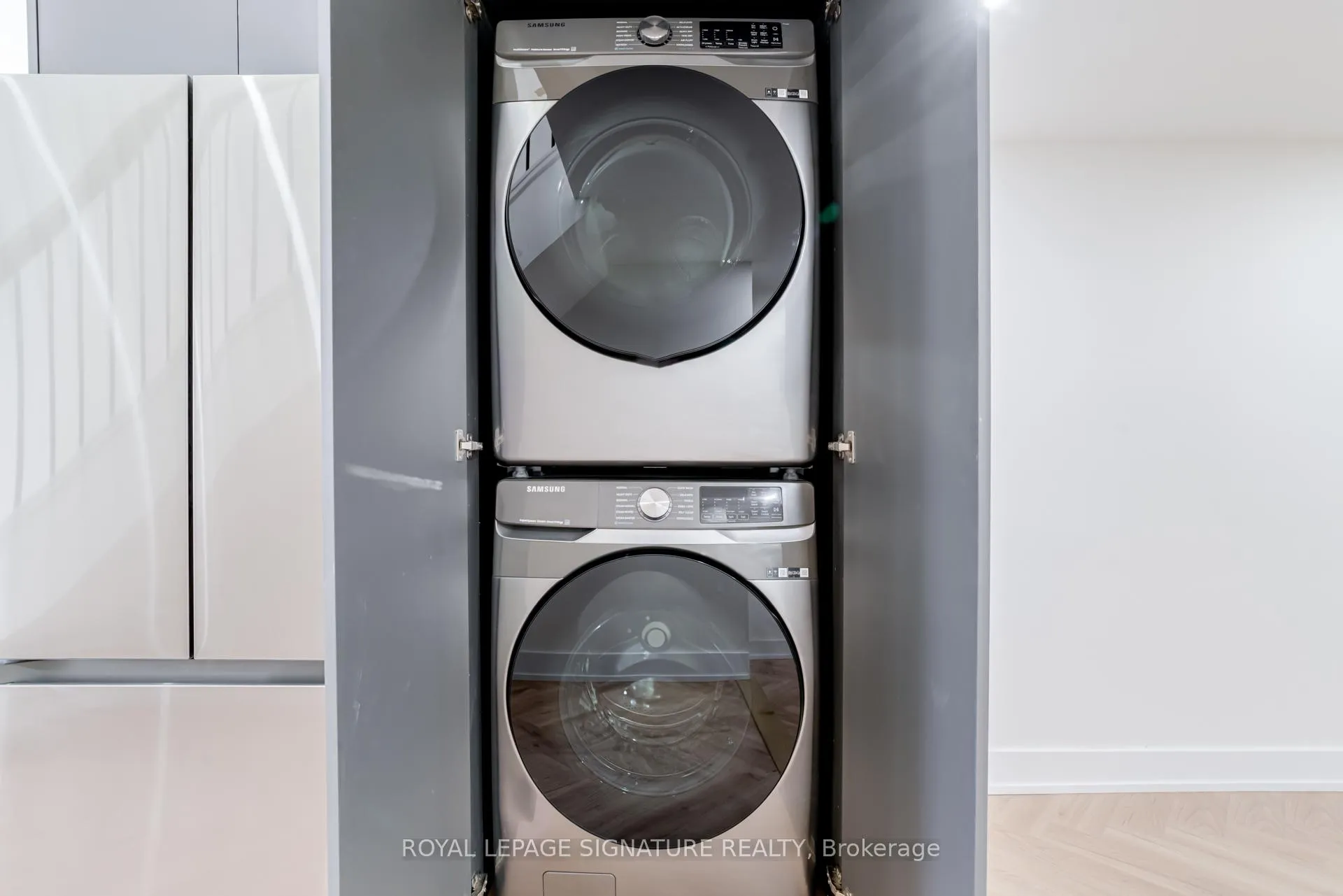 Photo 7 of Unit 3, 861 O'Connor Drive, Toronto, O'Connor-Parkview — HOMEH