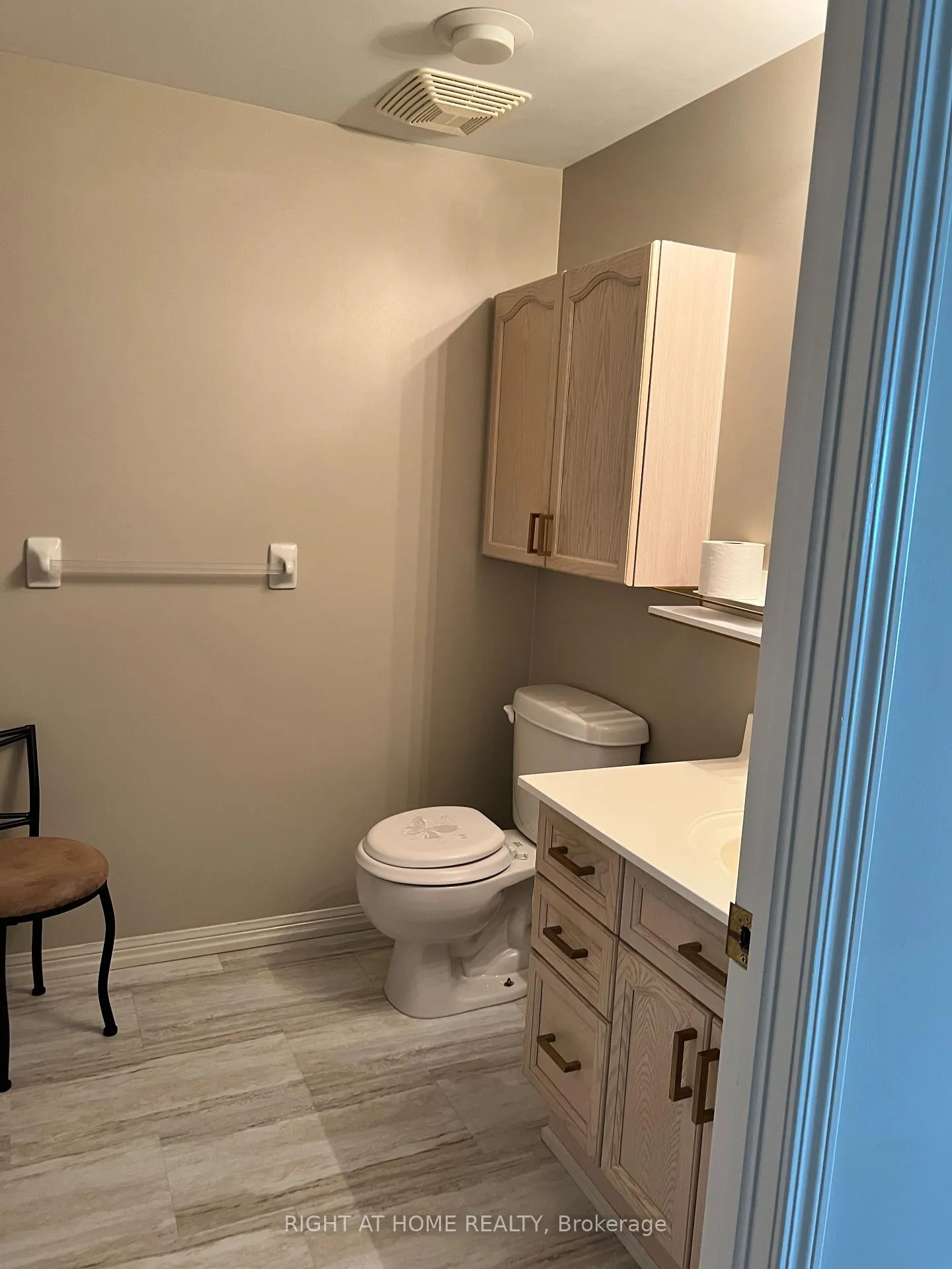 Photo 3 of Unit 218, 90 Dean Avenue, Barrie, Painswick South — HOMEH