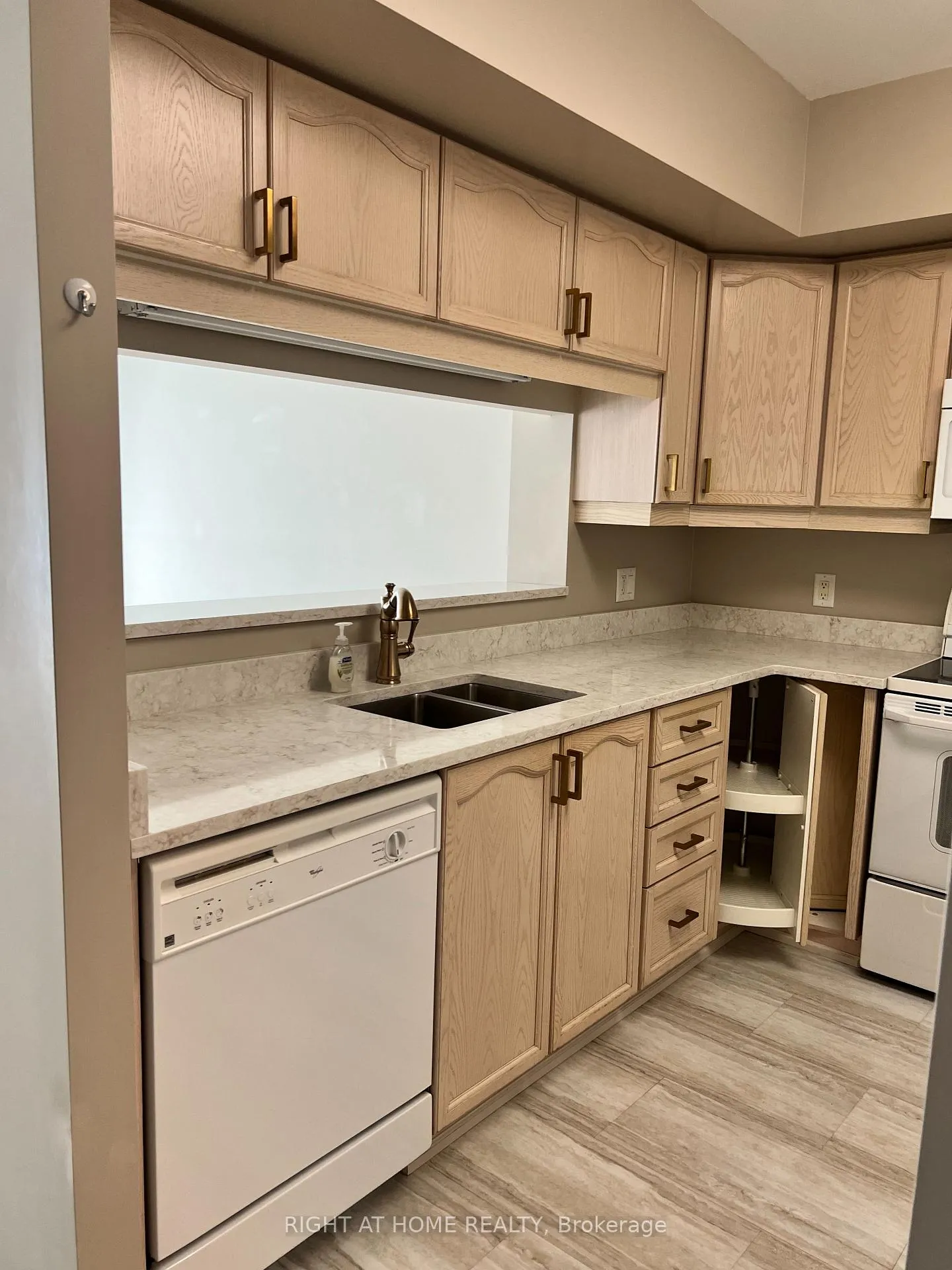 Photo 6 of Unit 218, 90 Dean Avenue, Barrie, Painswick South — HOMEH