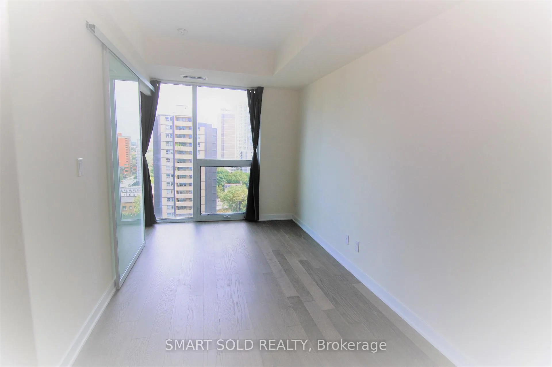 Photo 4 of Unit 1306, 17 Dundonald Street, Toronto, Church-Yonge Corridor — HOMEH