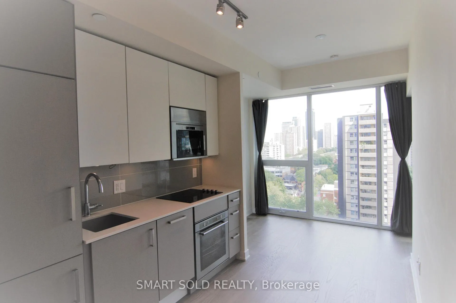 Photo 8 of Unit 1306, 17 Dundonald Street, Toronto, Church-Yonge Corridor — HOMEH
